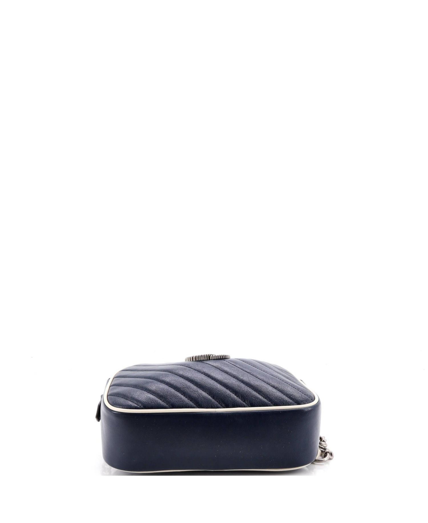 Small GG Marmont Shoulder Bag Diagonal Quilted Leather