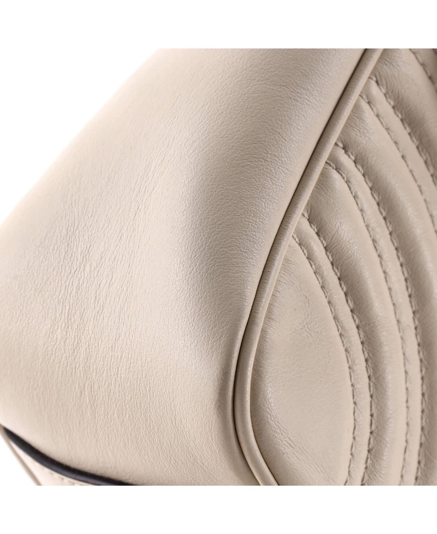 Medium GG Marmont Flap Bag Matelasse Leather