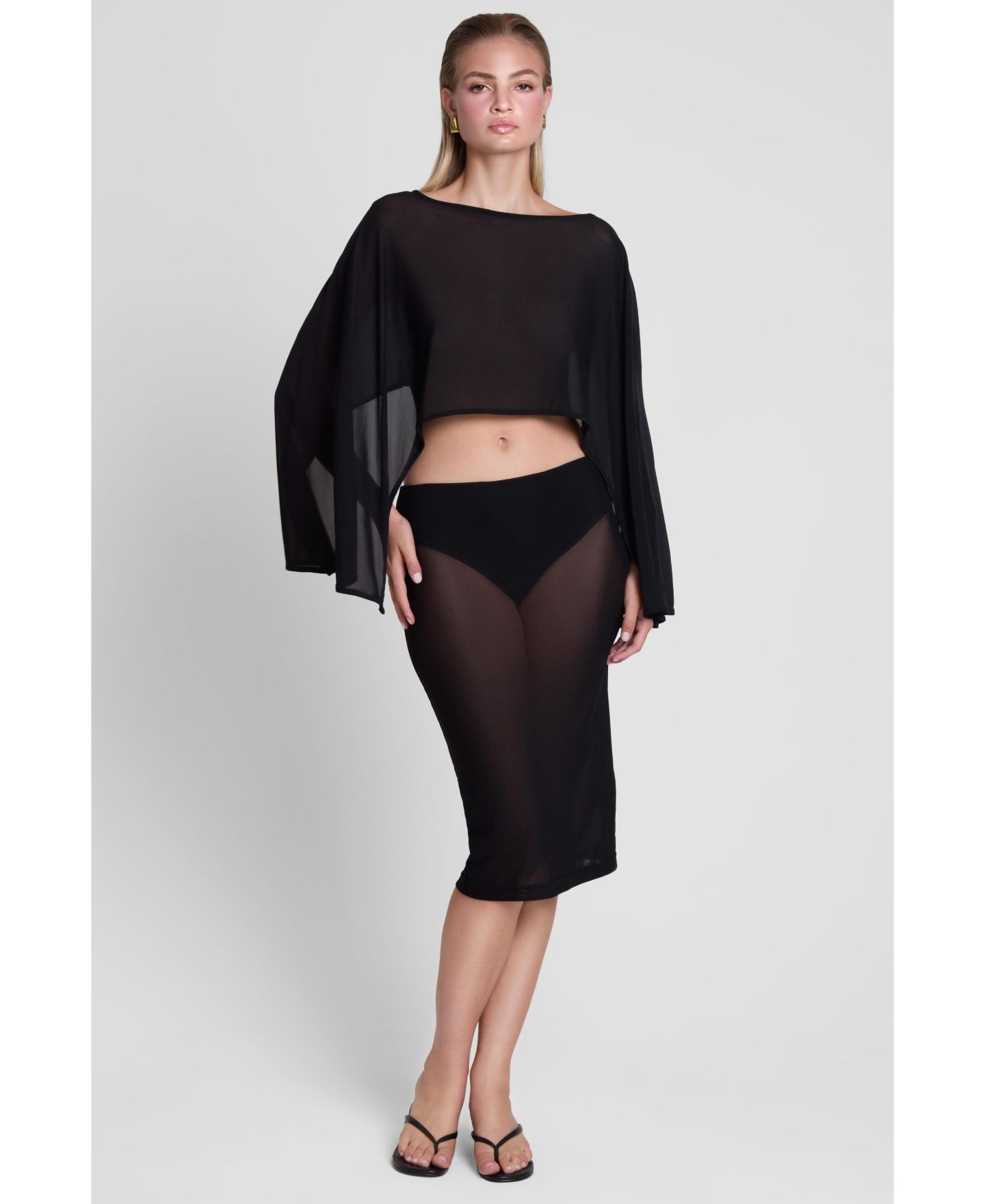 Женская накидка LEAU Imogen Sheer Mesh Long-Sleeve Boat Neck Cape, цвет: Чёрный — фото 4