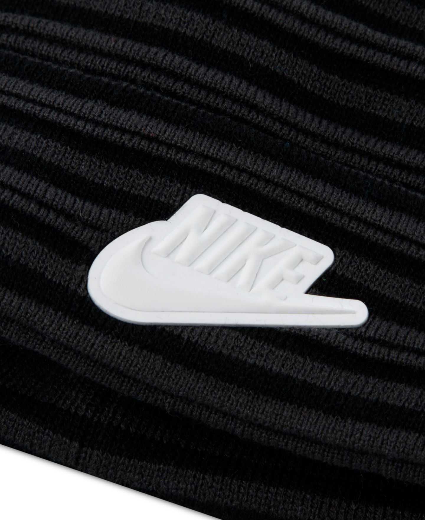 Комплекты Nike Ottoman Pom Peak Beanie and Gloves, 2-Piece Set для мальчиков, цвет: Тёмный дымчатый серый — фото 3