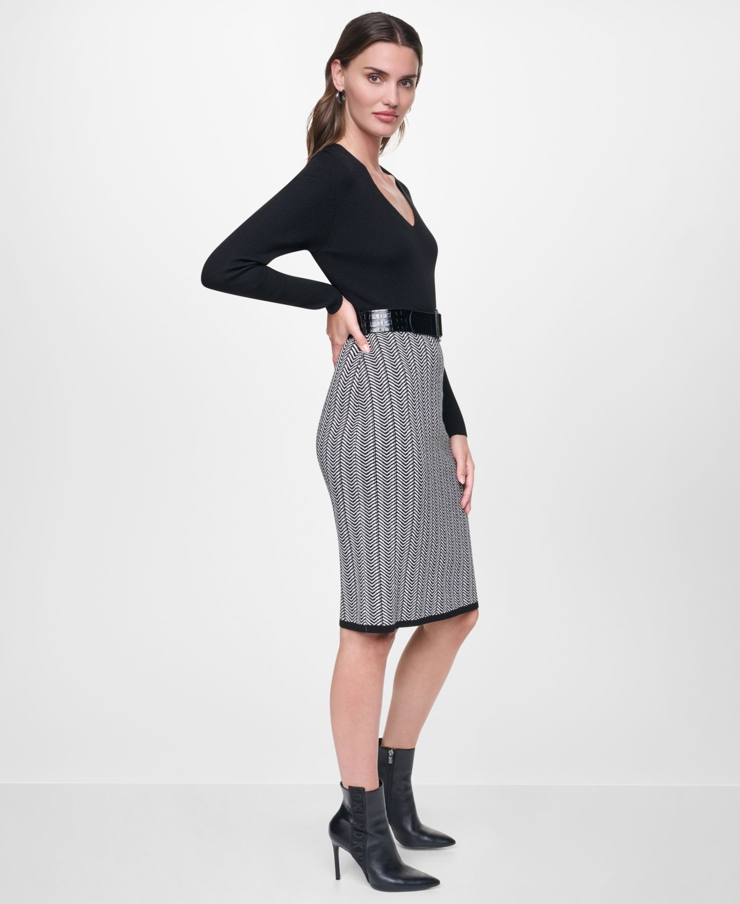 Women's Herringbone Rib V-Neck Long-Sleeve Sweater Dress