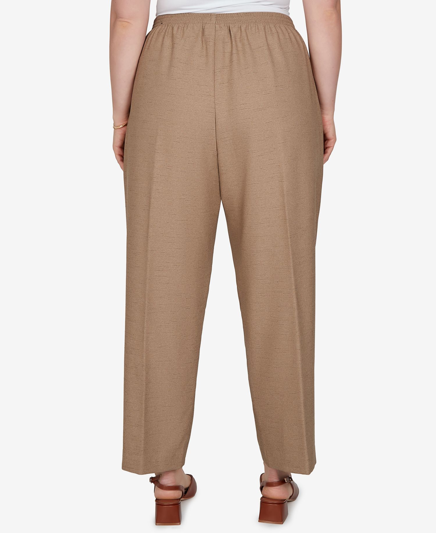 Plus Size Pull-On Mid-Rise Short Pants