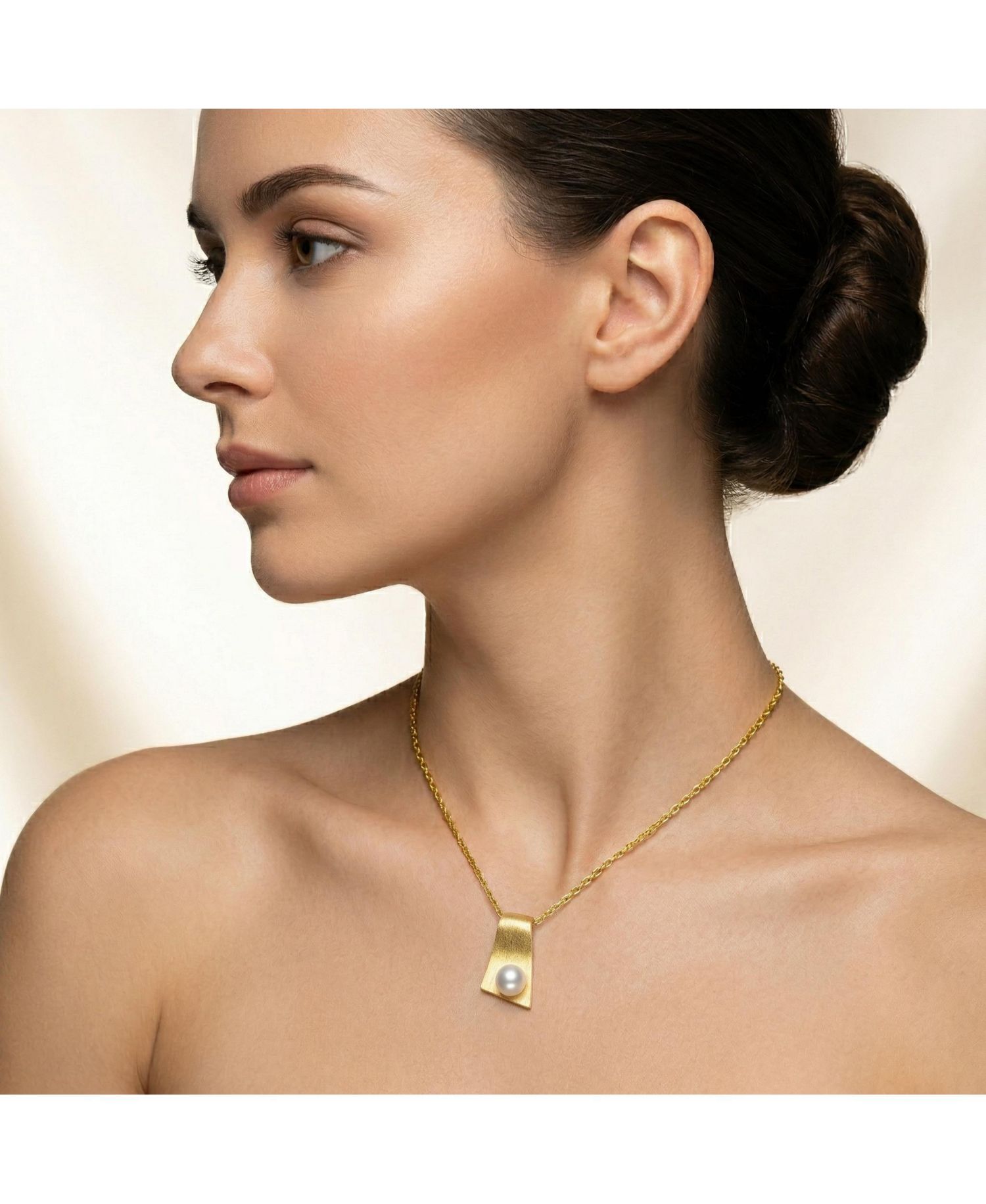Sterling Silver 18K Gold Plated Unique Pearl Pendant Necklace