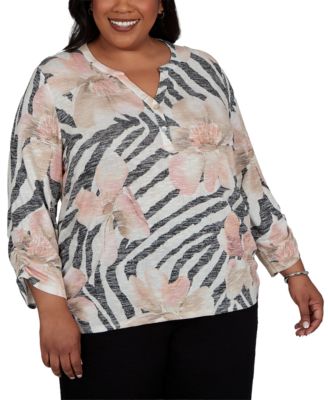 Plus Size Travel Advisory Animal Floral 3/4 Sleeve Henley Top