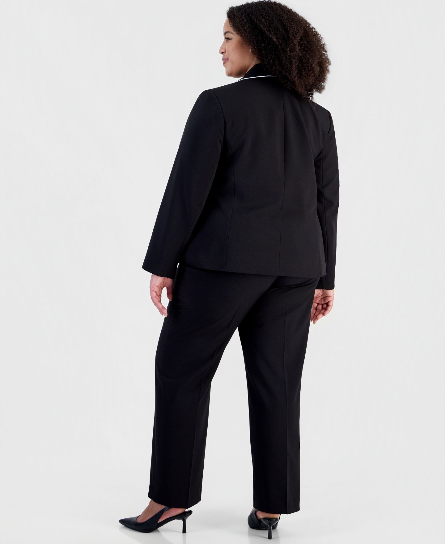 Женский комплект Le Suit Plus Size Kate Two-Button Contrast Piping Jacket and Pants, 2-Piece Suit, цвет: Чёрный / Ванильный ледяной — фото 8