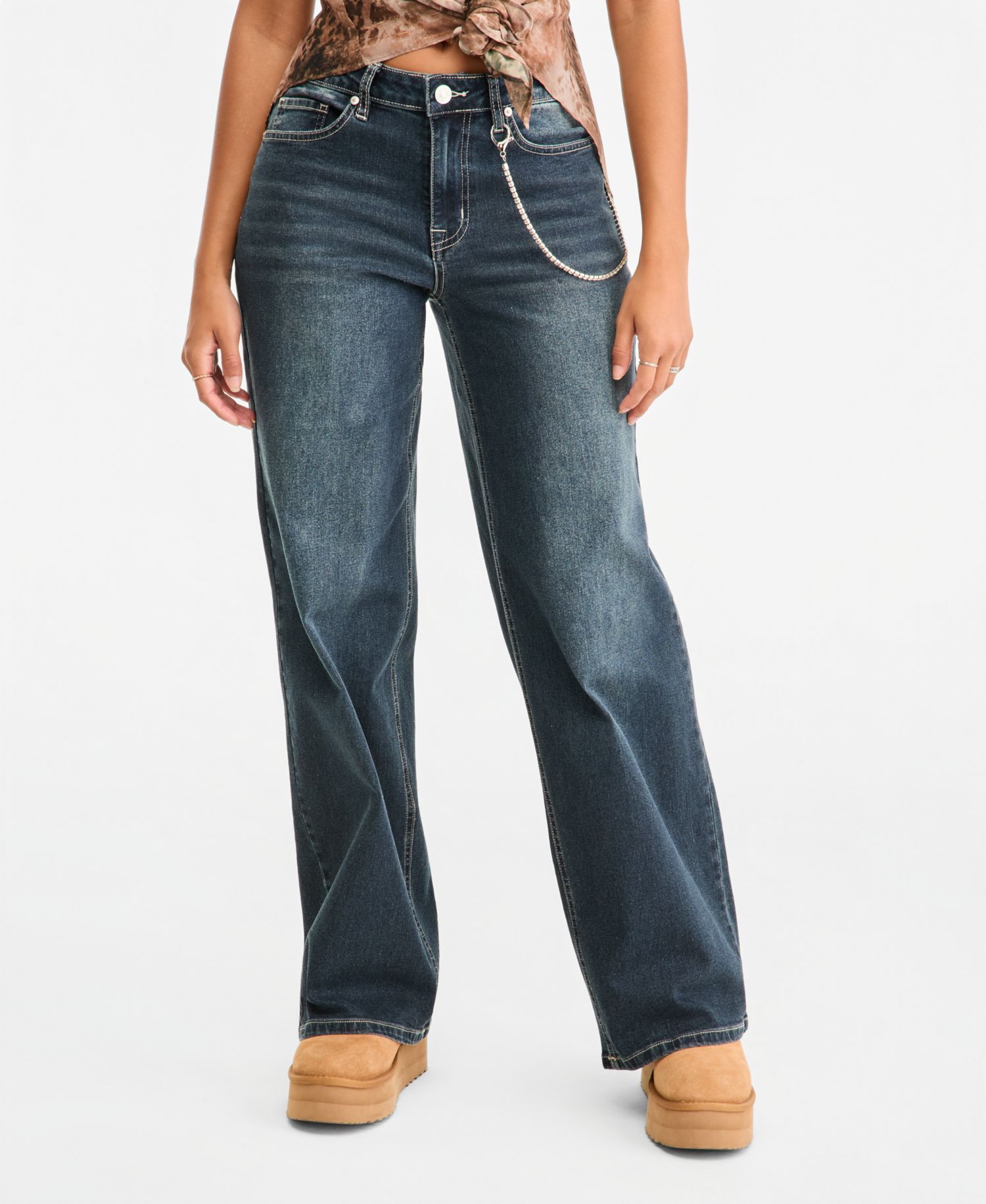 Juniors' 90s Wide Leg Rhinestone-Chain High-Waisted Cotton-Blend Jeans