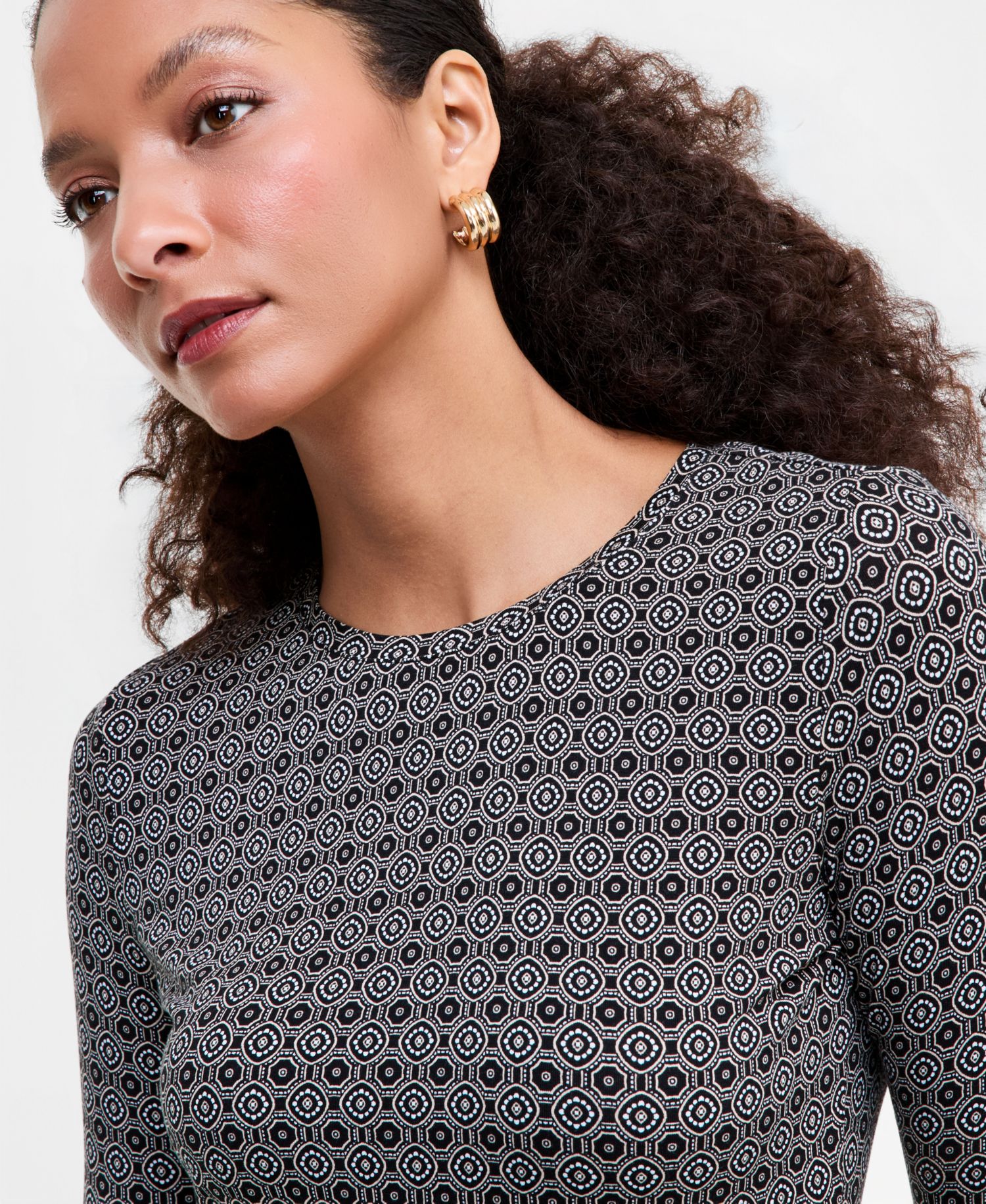 Women's Geometric-Print Long-Sleeve Crewneck Top
