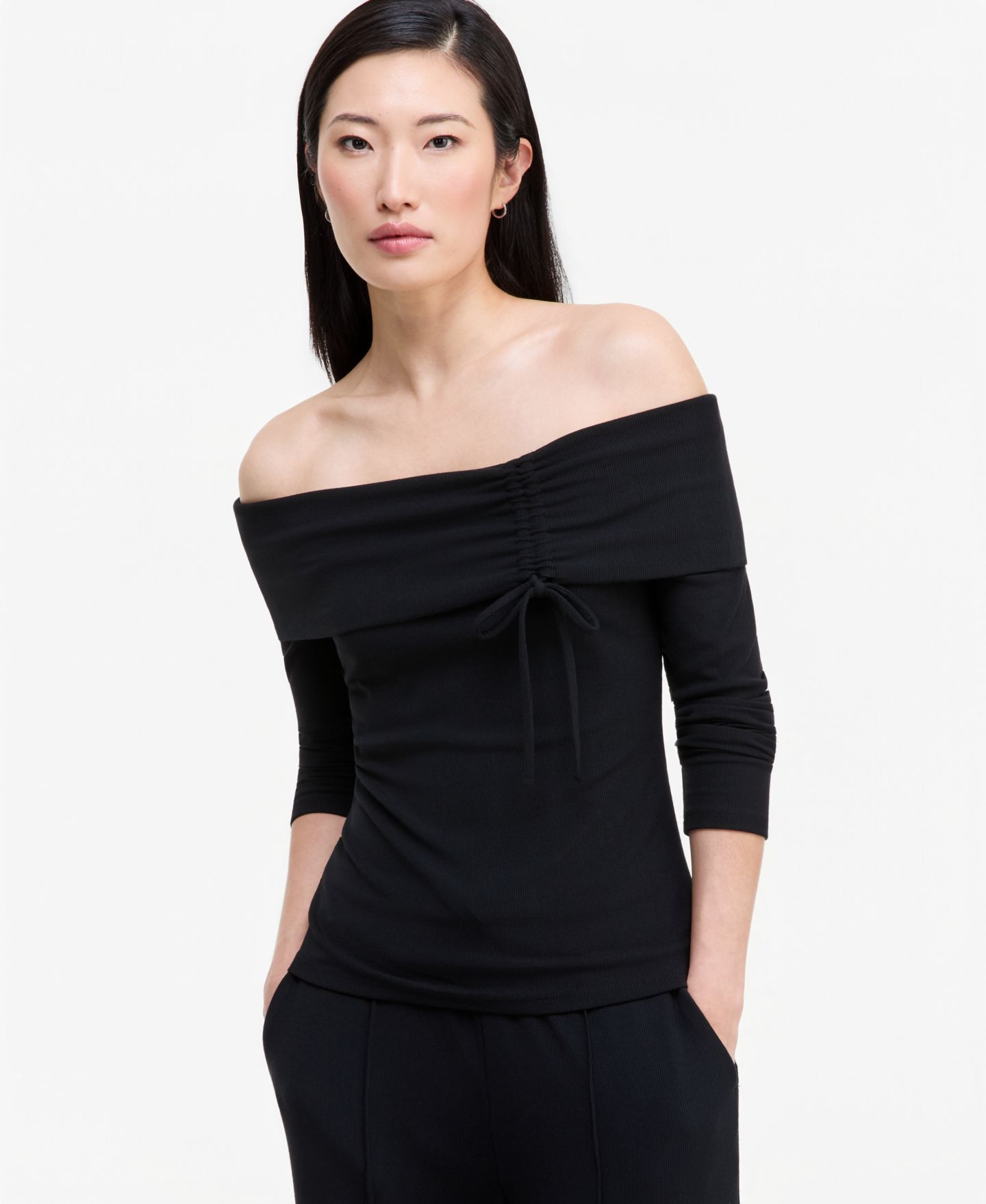 Женский топ I.N.C. International Concepts Off-the-Shoulder Rib-Knit Long-Sleeve Top, цвет: Глубокий чёрный — фото 1