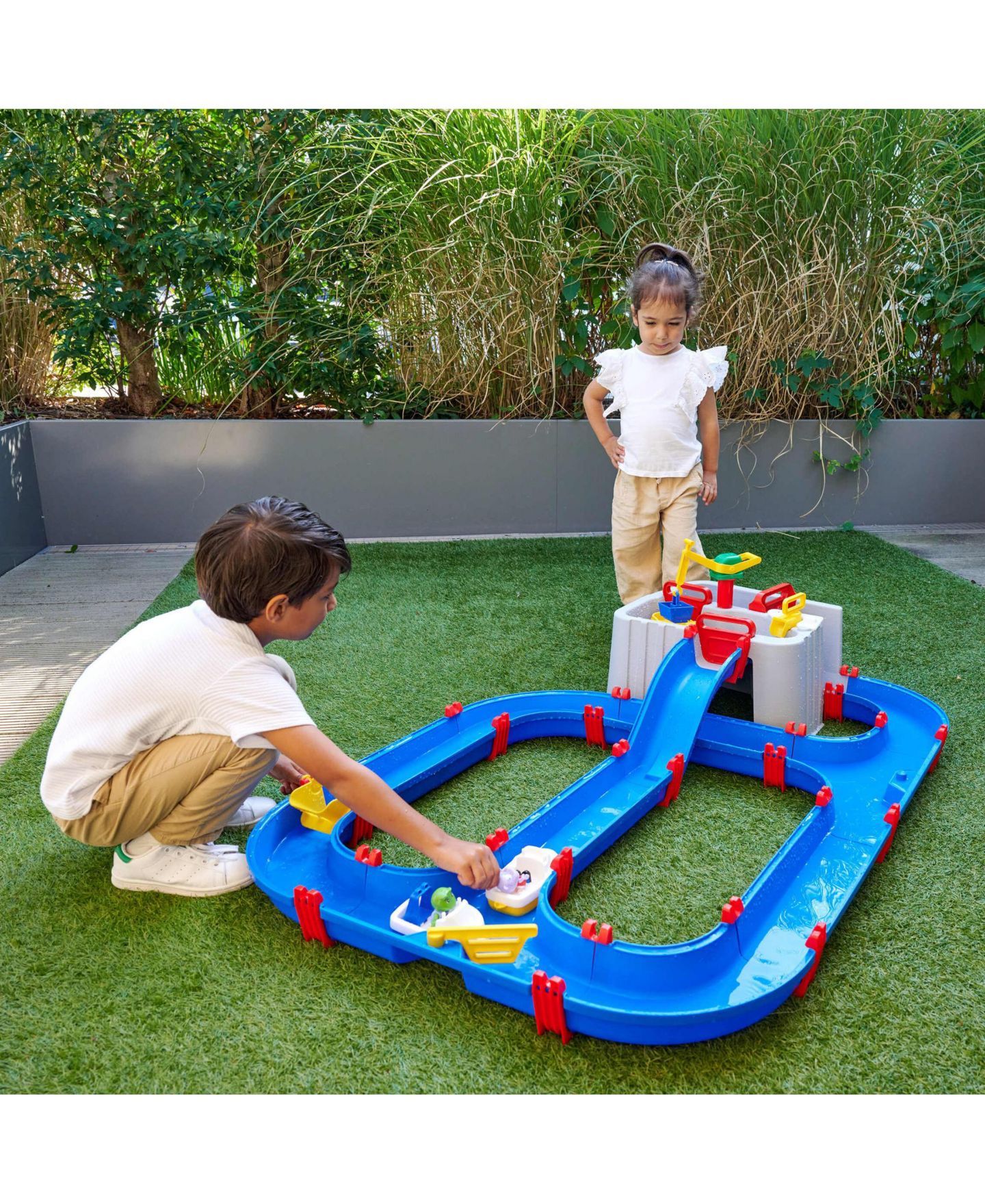 Детский игровой набор Aquaplay Harbor 50.39" x 36.61" x 15.75" Hand-Crank Water Play Set, Ages 3+ — фото 5