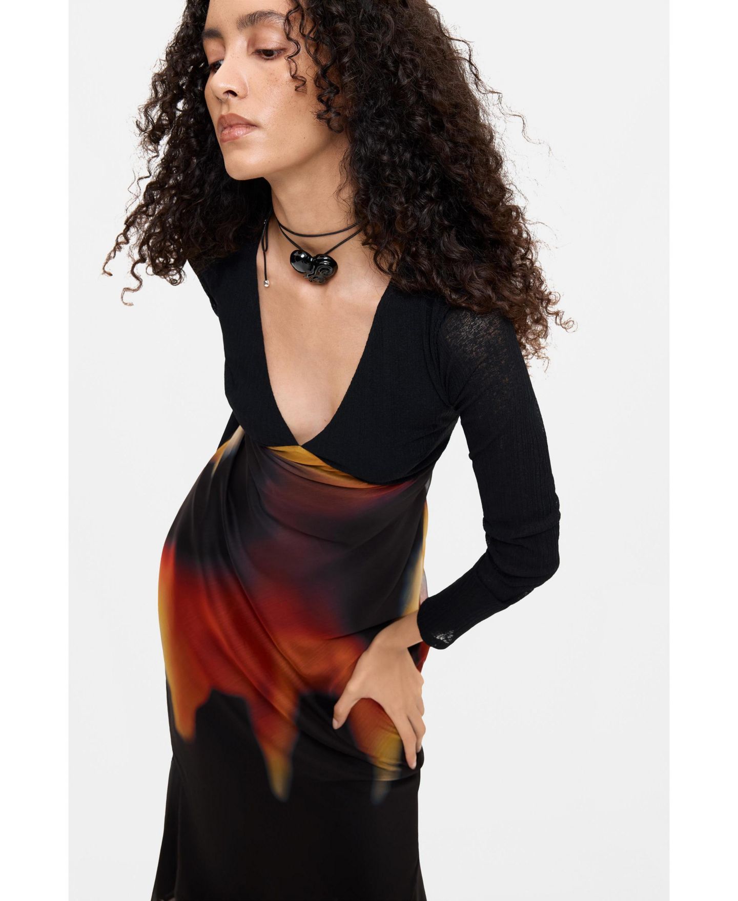 Женское платье Desigual Long-Sleeve Asymmetric Hem Midi, цвет: Чёрный — фото 5