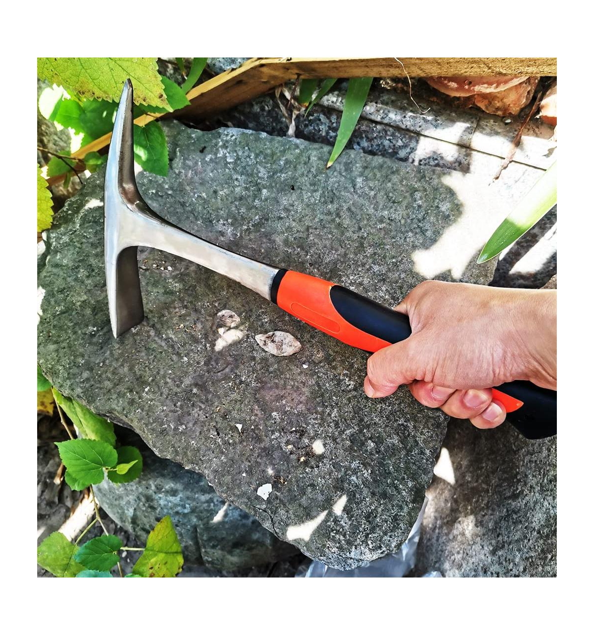 Xdovet Rock Pick Forged Brick Hammer Masonry Tool Shock Reduction Handle