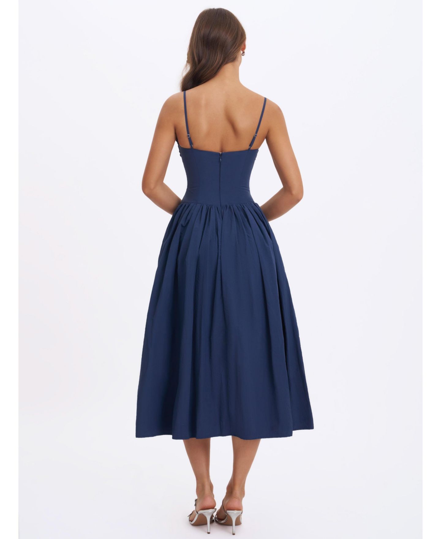 Женское платье Miss Circle Ailani Smocked Sweetheart Midi, цвет: Тёмно-синий — фото 7