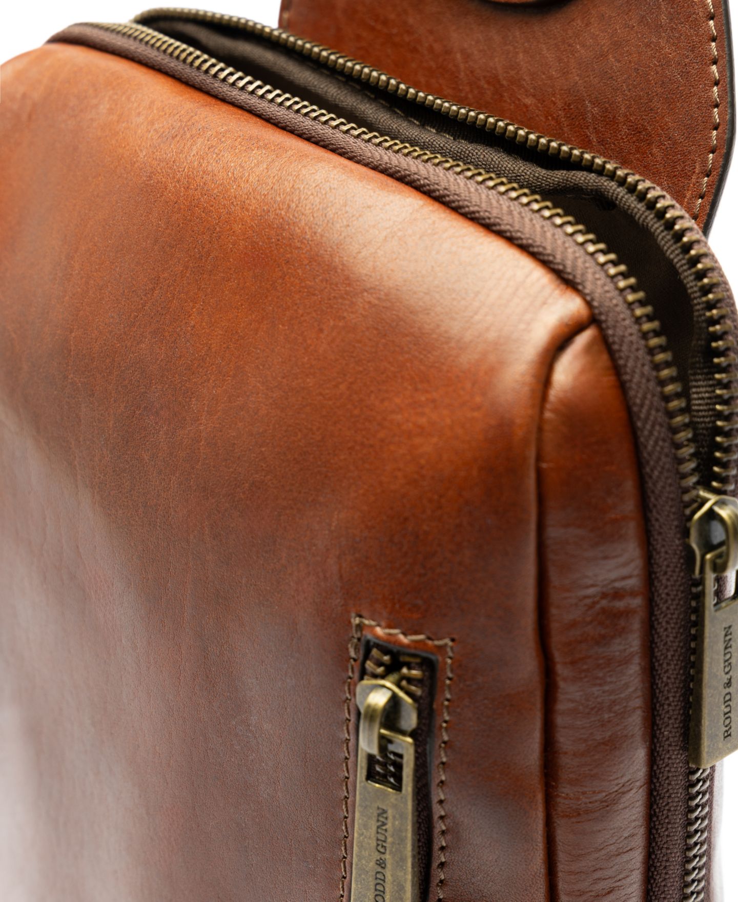 Мужская сумка Rodd & Gunn Lincoln Crossbody Leather Satchel, цвет: Тёмный коньячный — фото 5