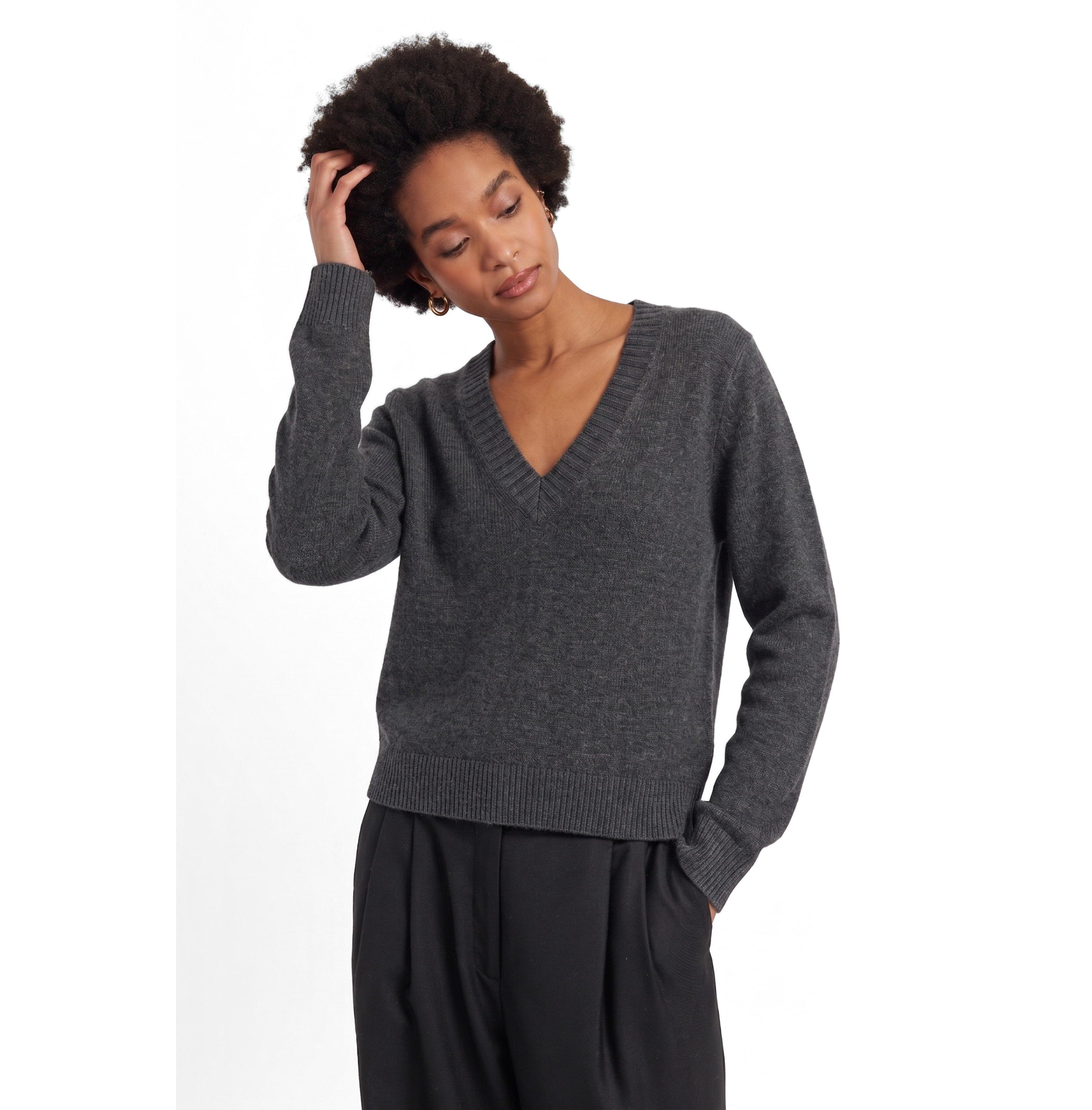 Chinti & Parker Women's Wool/Cashmere-Blend V-Neck Long-Sleeve Sweater