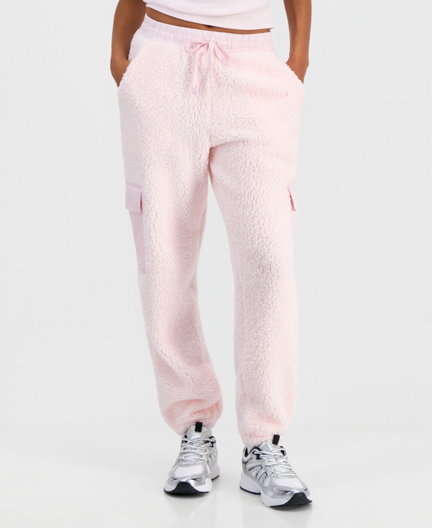 Женские брюки Hippie Rose Juniors' Sherpa Cargo Mid-Rise, цвет: Ballet Slipper — фото 1