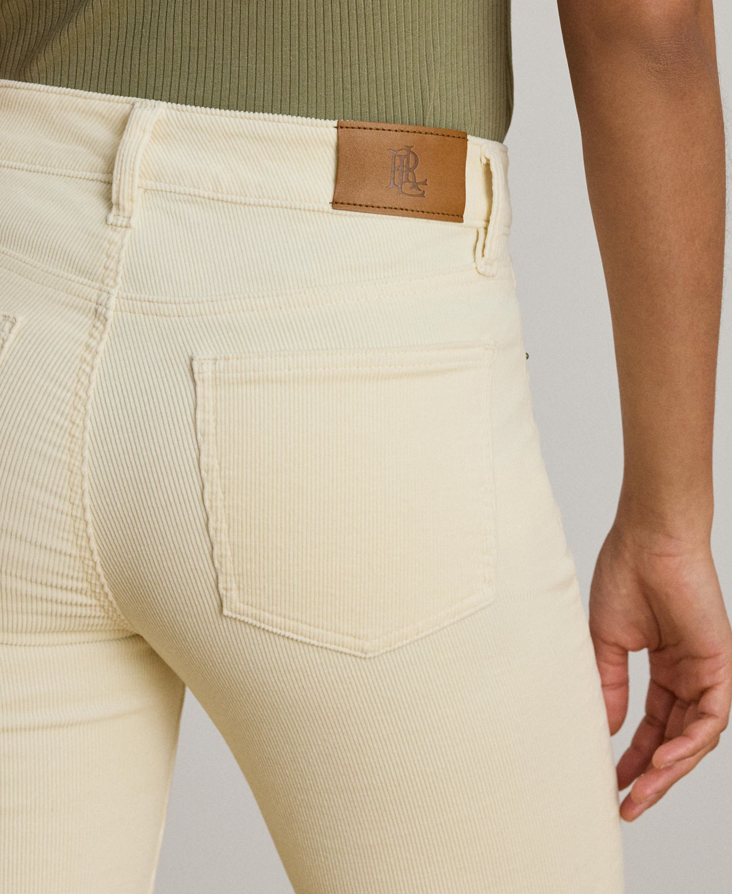 Women's Mid-Rise Slim-Straight Corduroy Pants