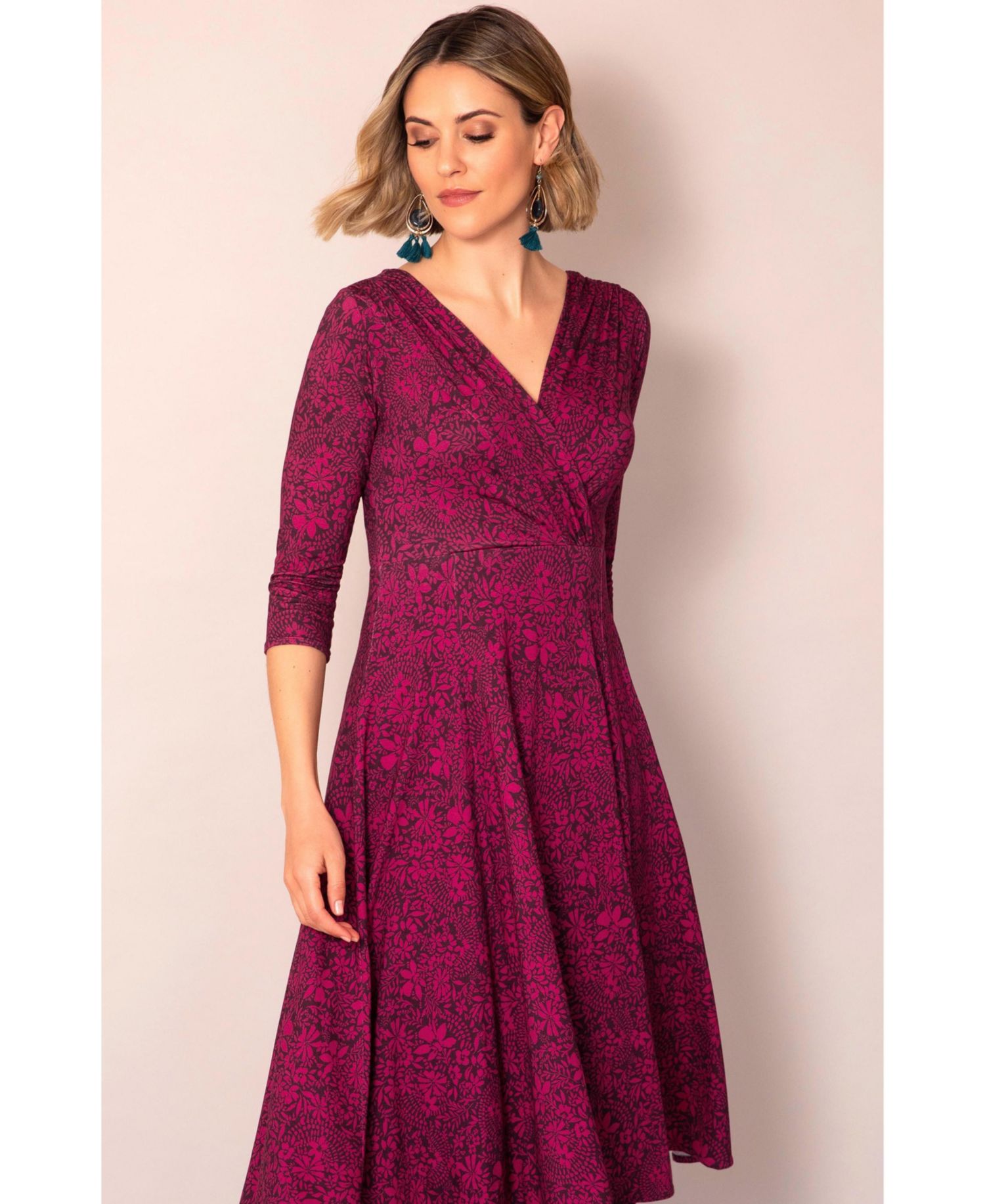 Women's Annie V-Neck 3/4-Sleeve Flare Midi Dress