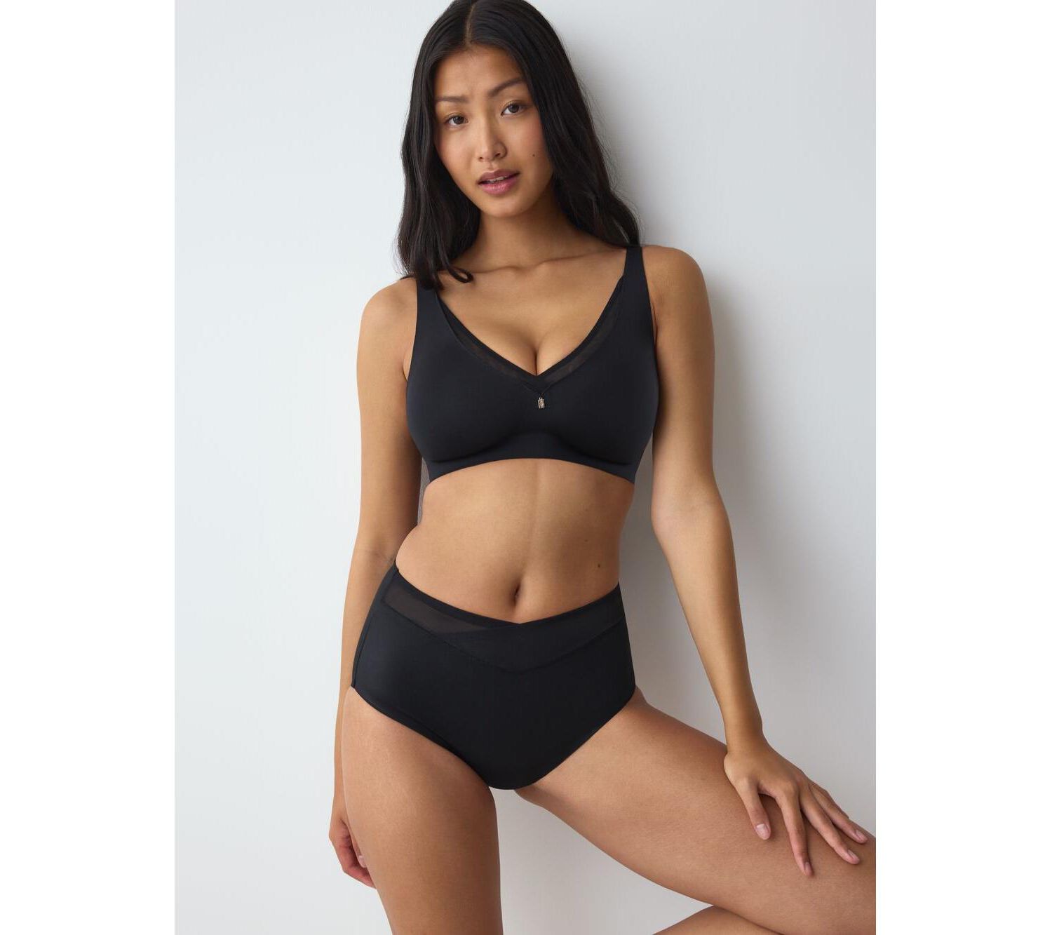 Women's True Shape Sensation Wireless Minimizer Bra