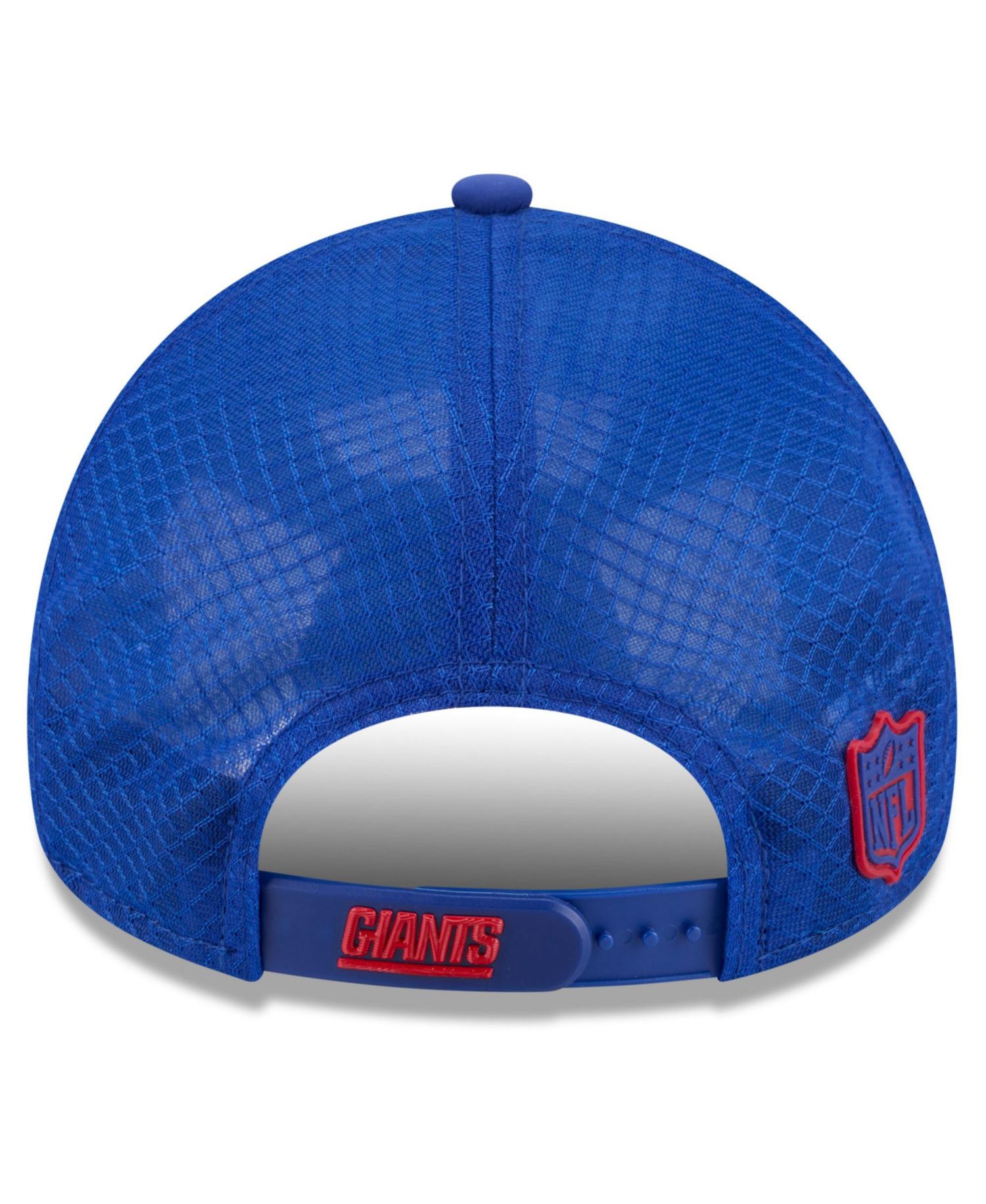 Men's Royal New York Giants 2026 Sideline Apex 9FORTY Adjustable Trucker Hat
