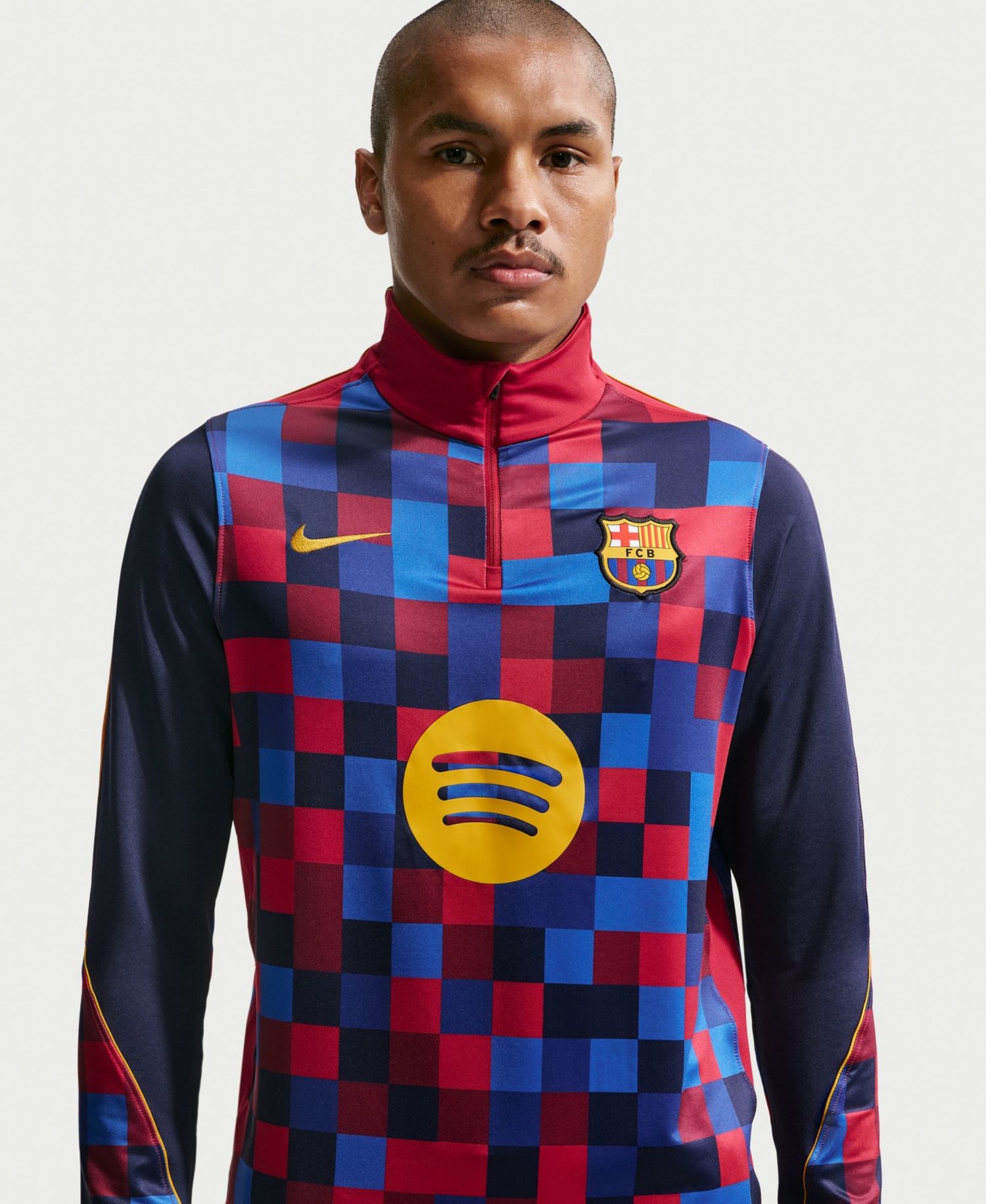 Men's Red Barcelona 2026/27 Strike Drill Quarter-Zip Long Sleeve Jersey