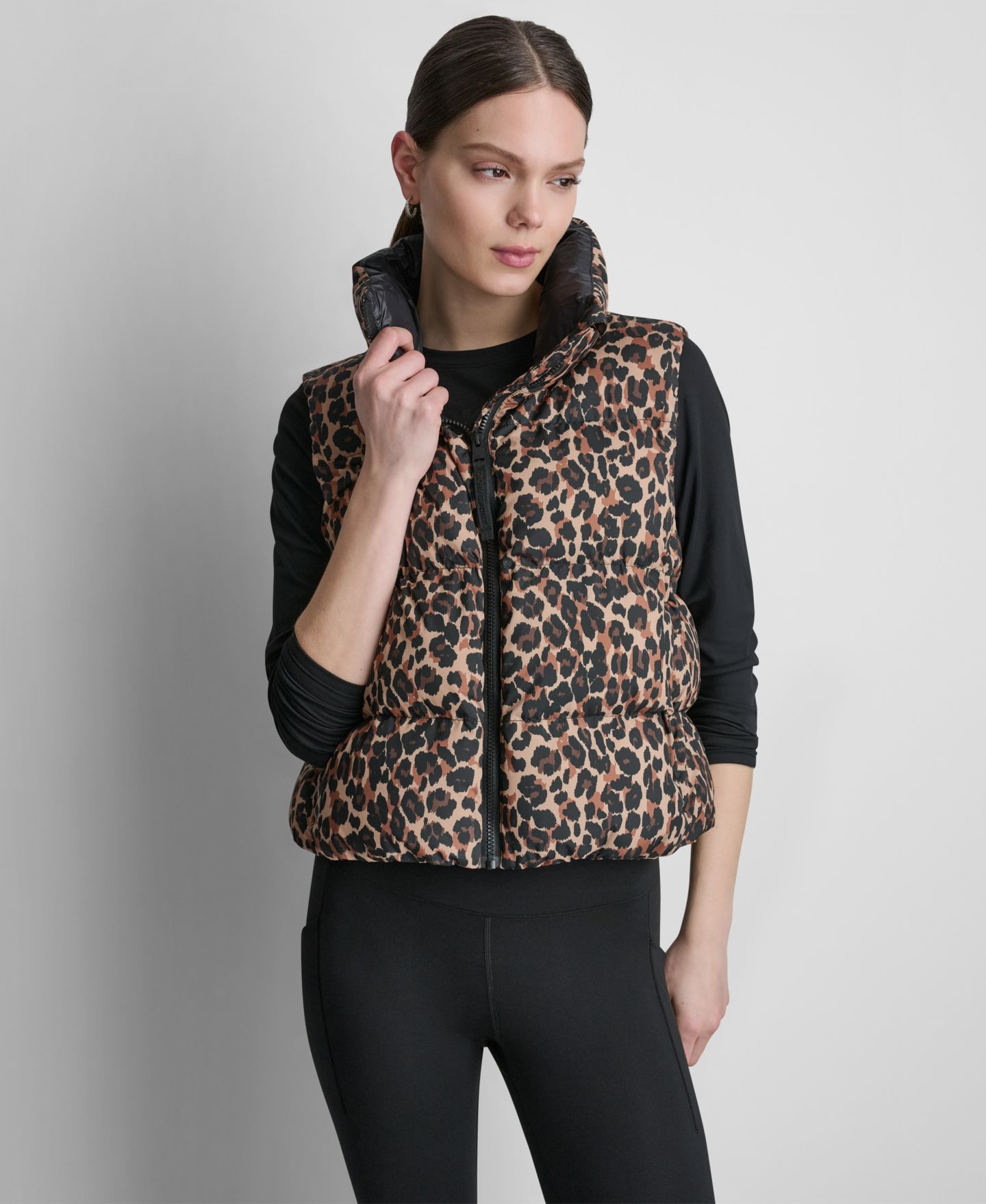 Женский жилет DKNY Sport Puffer Animal-Print, цвет: Cheetah — фото 10