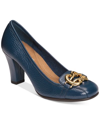 Aerosoles Enrollment Pumps