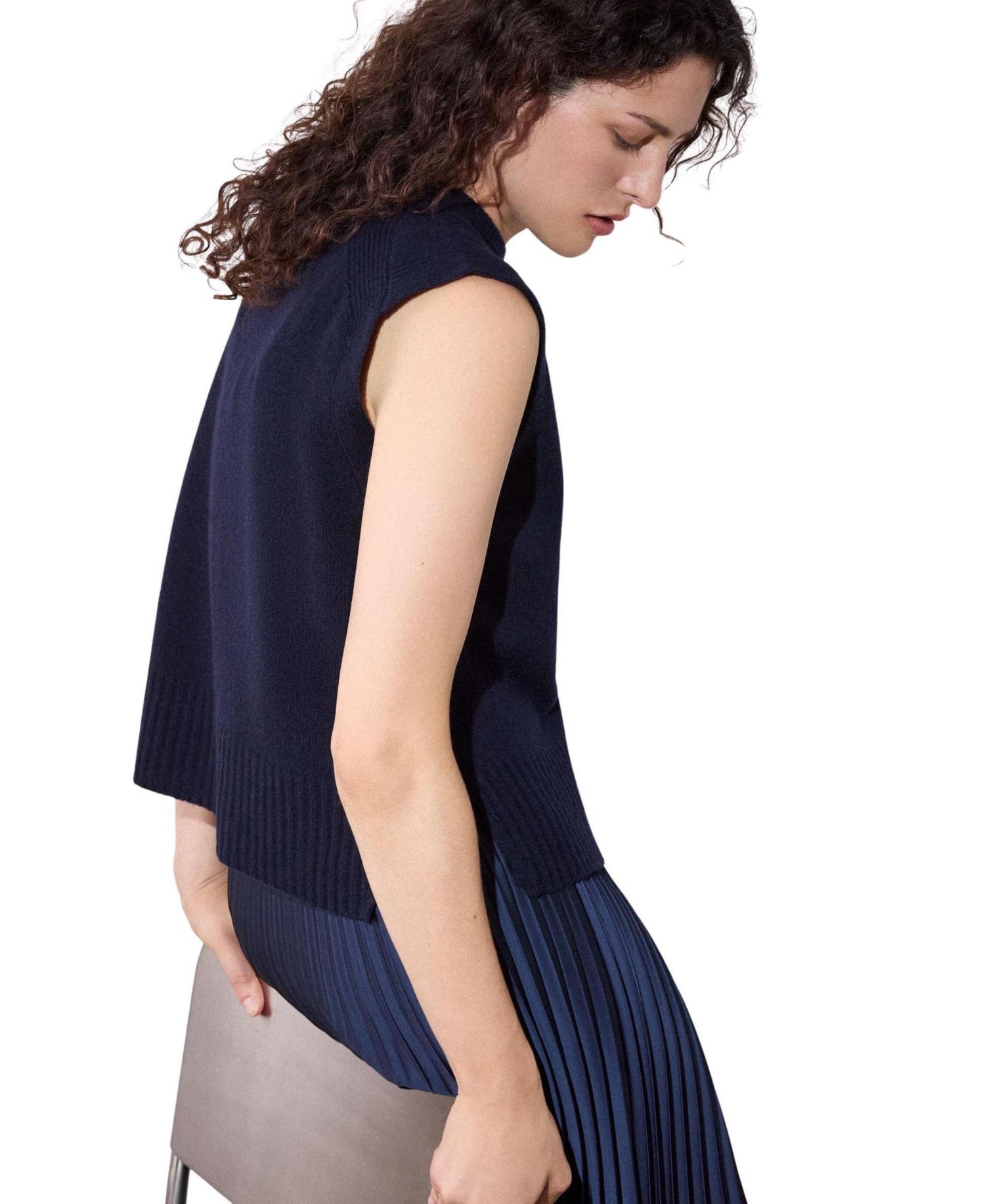 Women's Sleeveless Boxy-Fit Wool Sweater Vest