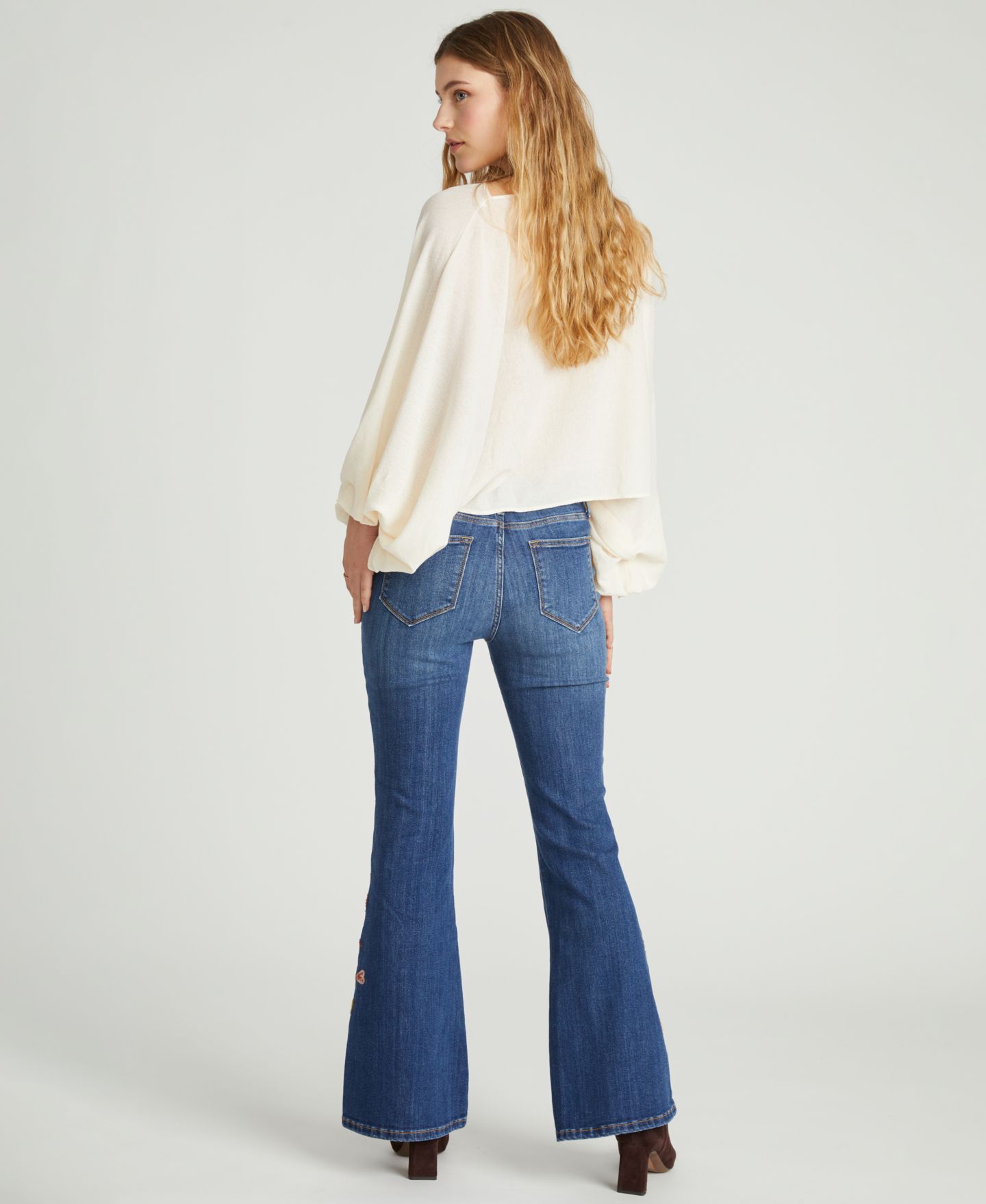 Женские джинсы Driftwood Farrah Flare Embroidered, цвет: Тёмная варка — фото 5