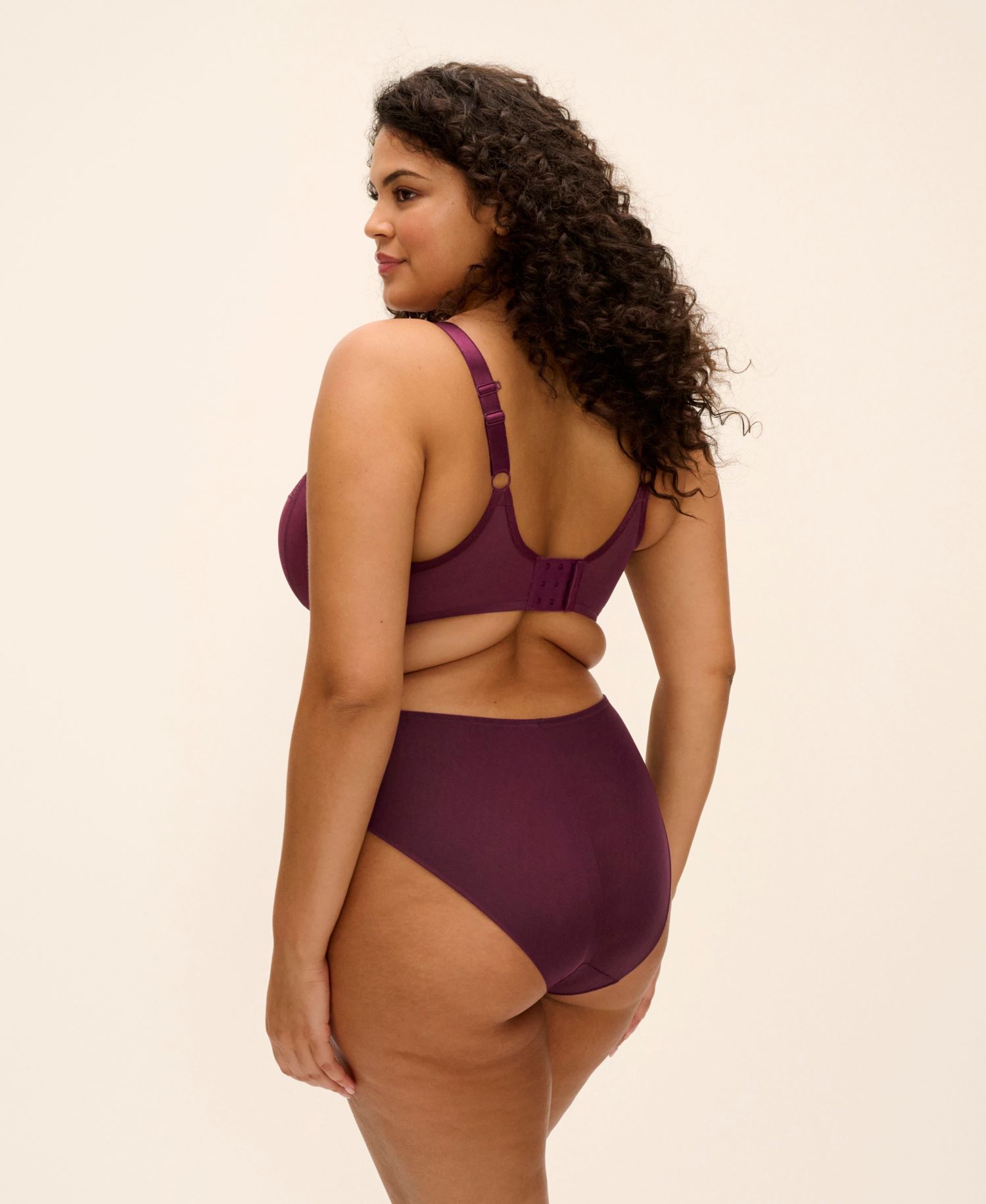 Plus Size Reja Underwire Plunge Bra