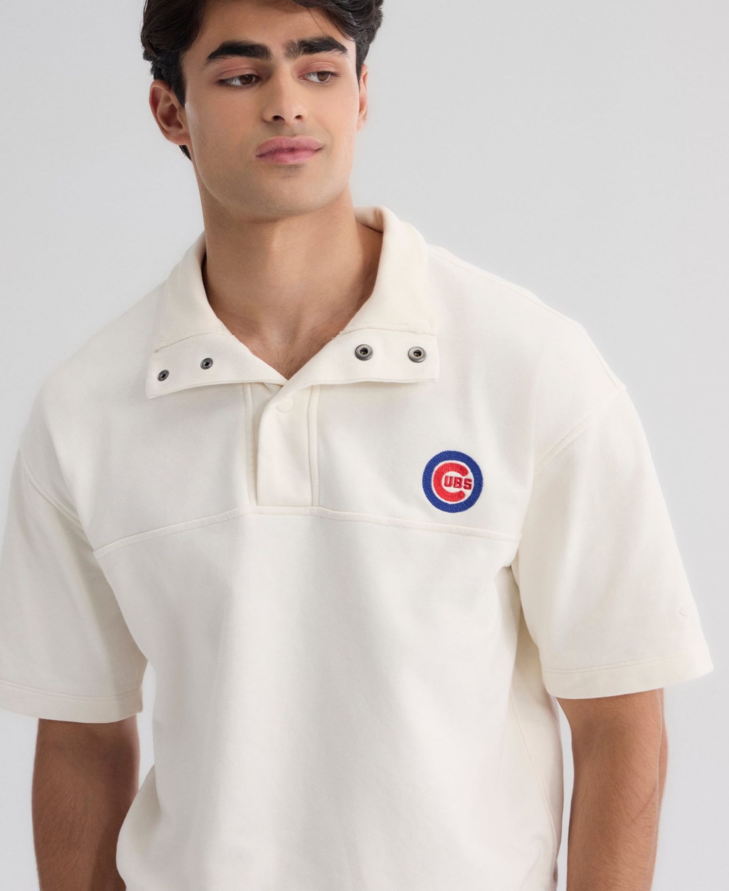 Men's Chicago Cubs Iconic Mock-Neck Short-Sleeve Relaxed-Fit T-Shirt