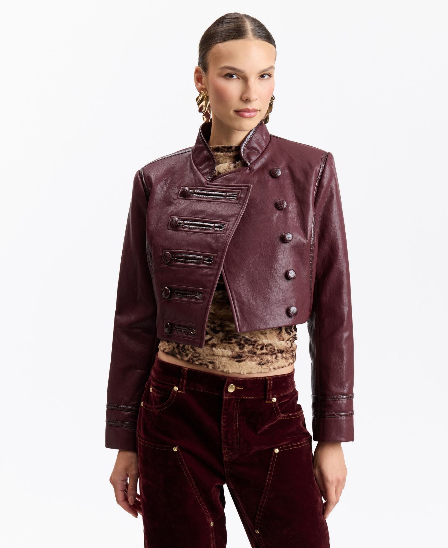 Женская куртка Avec Les Filles Double-Breasted Military-Style Cropped Faux Leather, цвет: Винный — фото 1