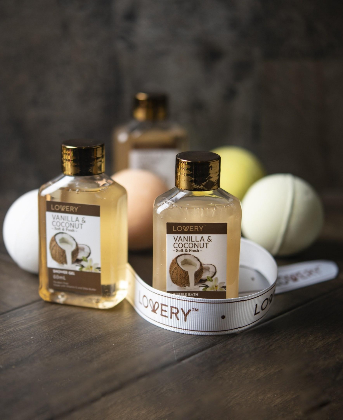 Lovery 12-Pc. Vanilla Coconut Body Care and Bath Bombs Gift Set