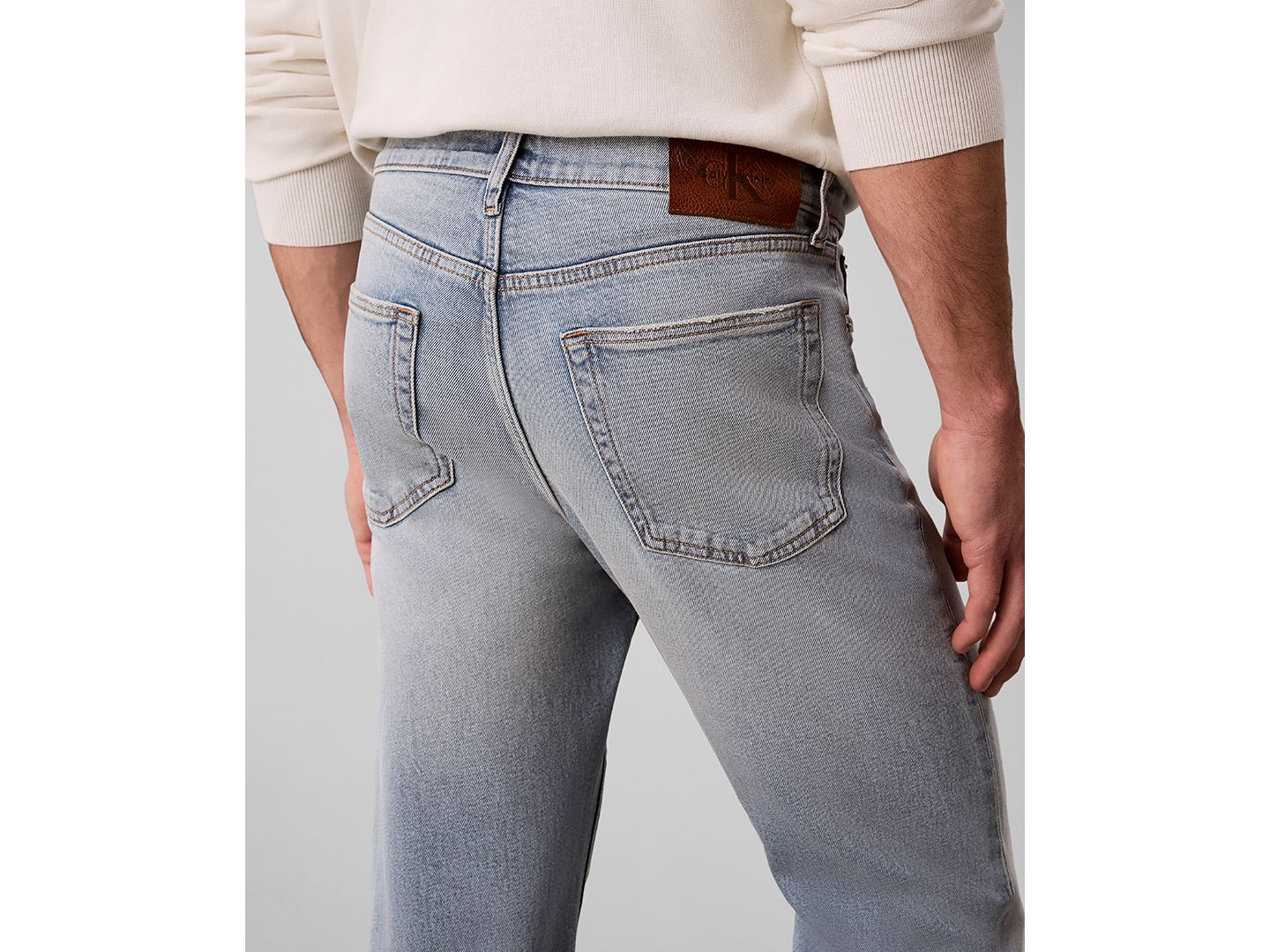 Мужские джинсы Calvin Klein Straight-Fit Stretch Denim Jeans, цвет: Выбеленный — фото 3