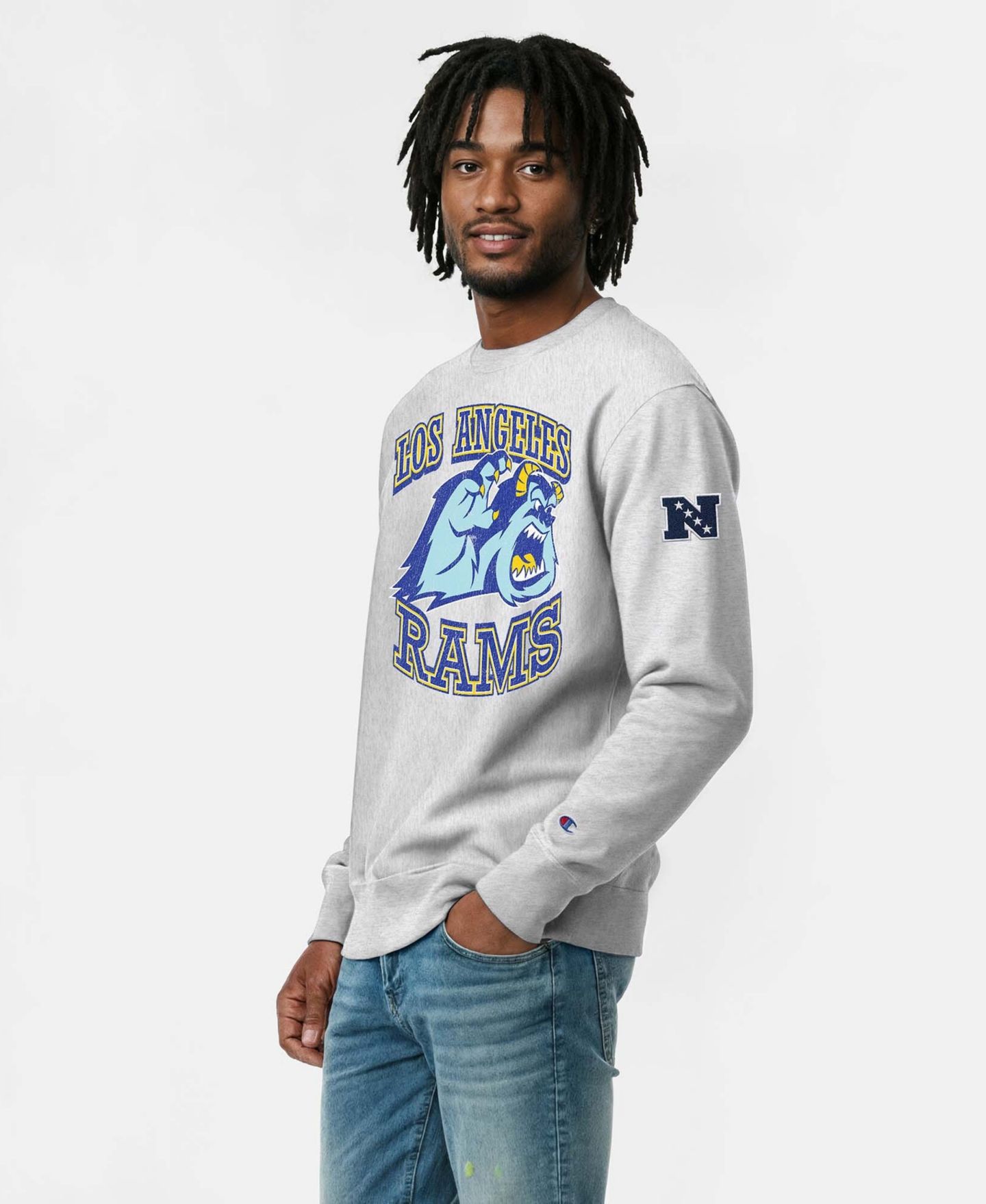 Мужская толстовка Champion Silver Los Angeles Rams Disney X Champion Reverse Weave Fleece Crewneck — фото 3