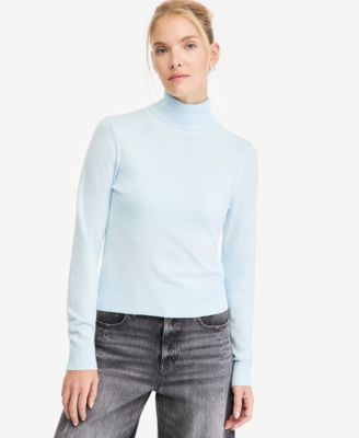 Women's Fitted Featherweight Turtleneck Sweater