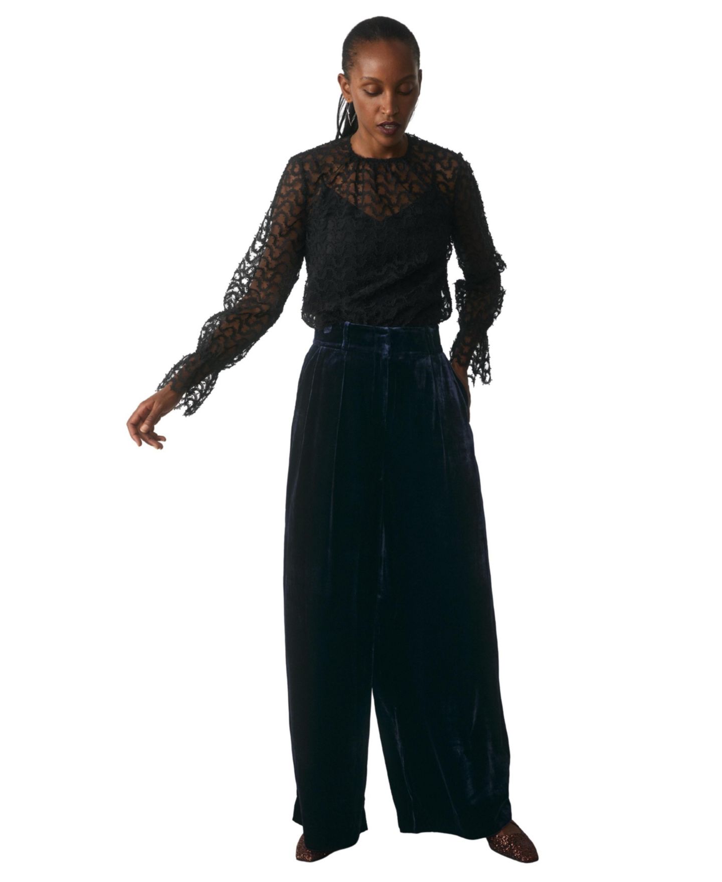 Женская блузка The Fold Aliano Sheer Embroidered Lace Beaded Long-Sleeve, цвет: Чёрный — фото 4
