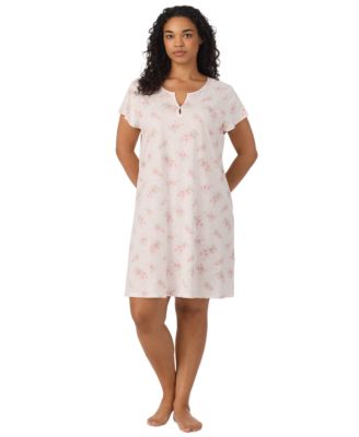 Women's Plus Size Flutter-Sleeve V-Neck Gown