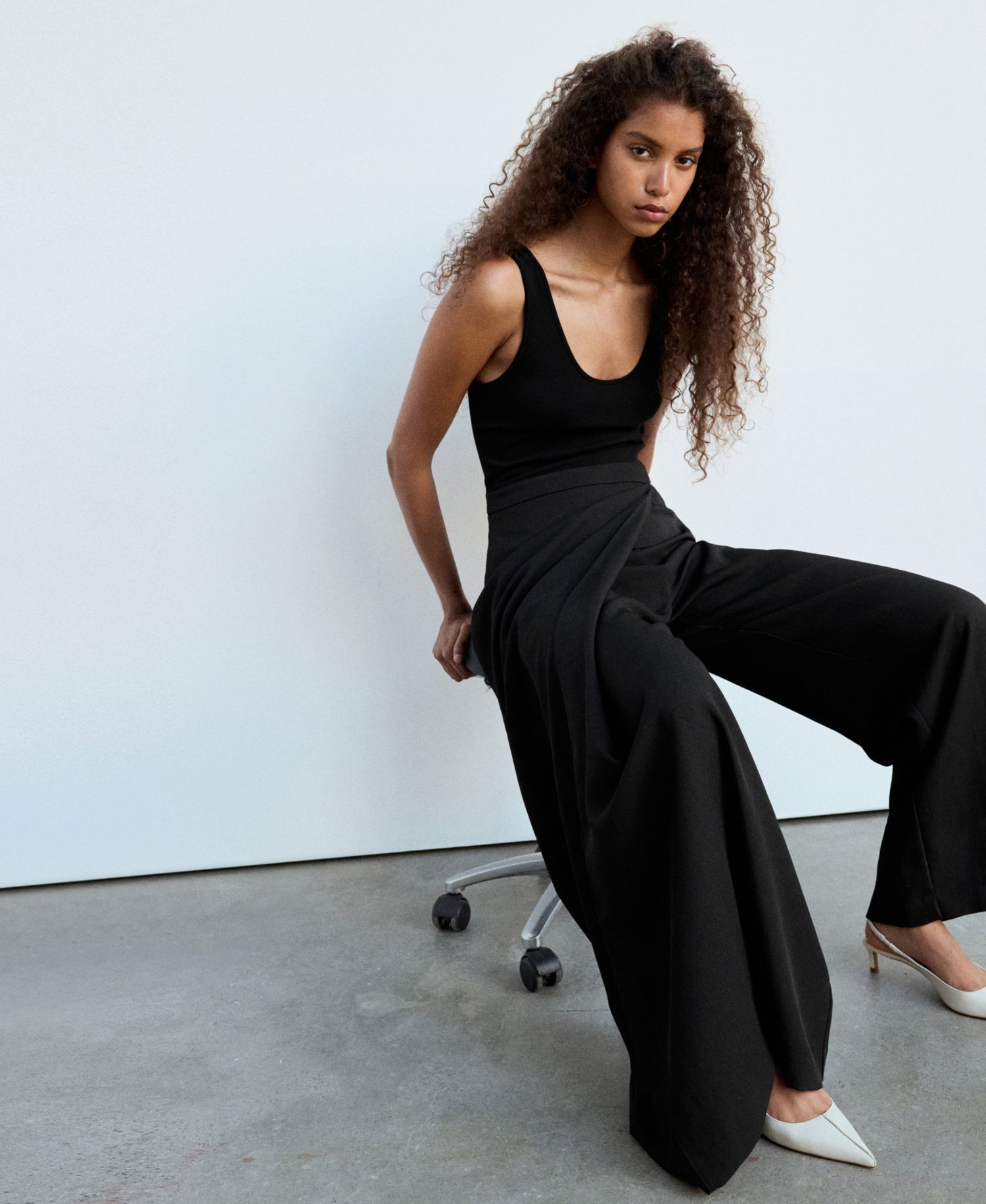 Women's Scoop Neck Sleeveless Wide-Leg Jumpsuit