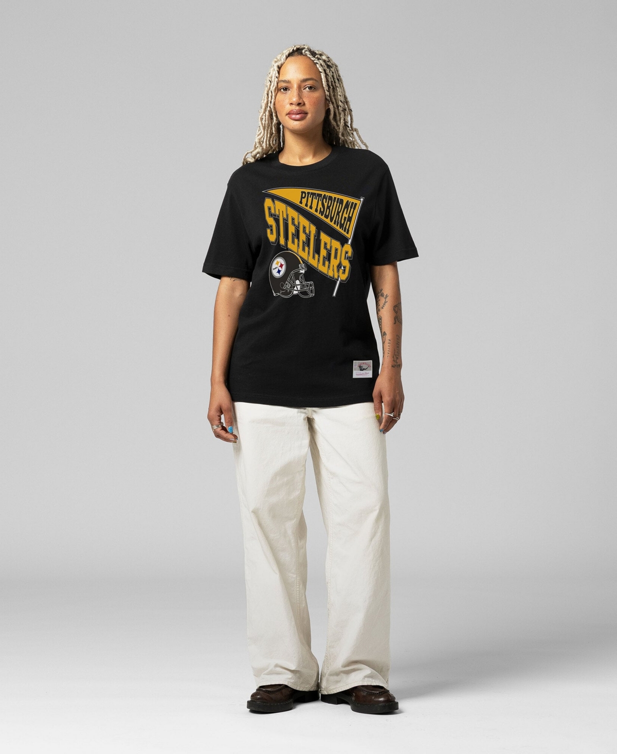 Mitchell & Ness Women's Mitchell Ness Black Pittsburgh Steelers Team Dynamic Boyfriend T-shirt