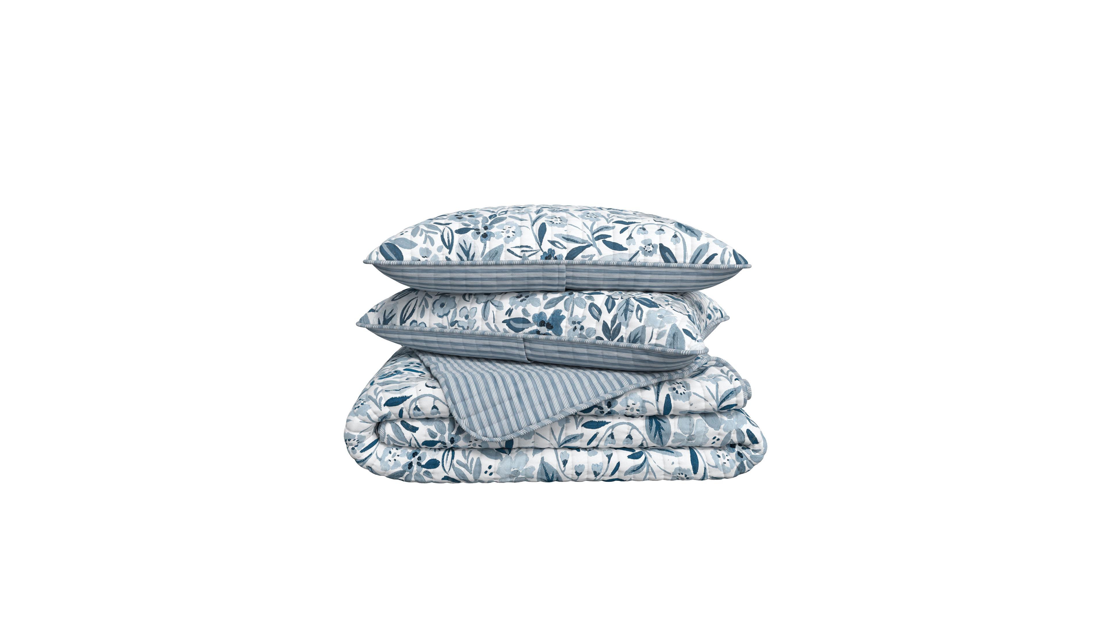 Linery & Co Coastal Floral Bloom Quilt Set with Shams