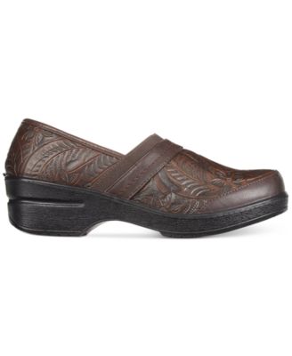 easy street origin clog