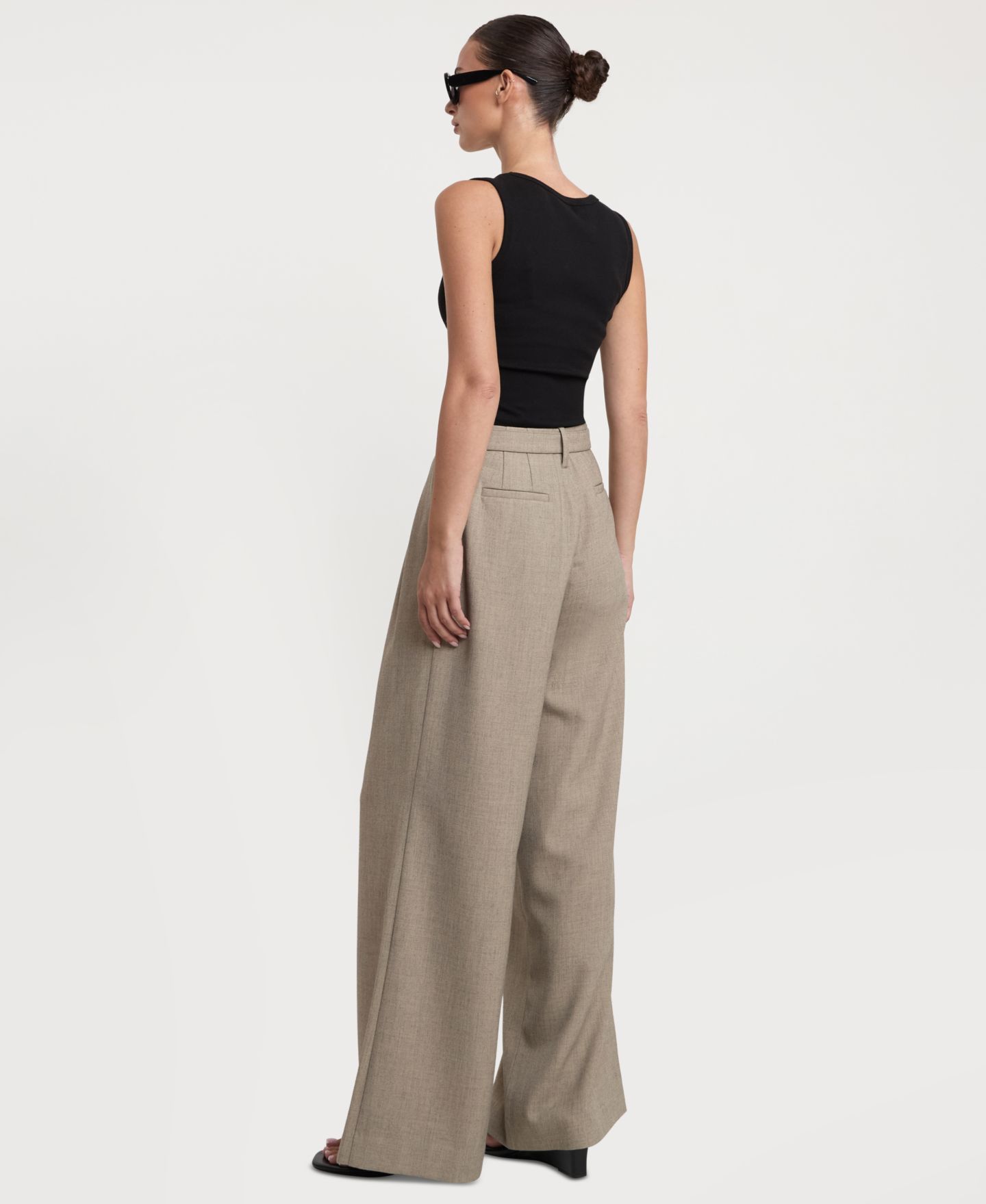 Женские брюки 4th & Reckless Eleonora Wide-Leg Pleated High-Rise, цвет: Серый — фото 9