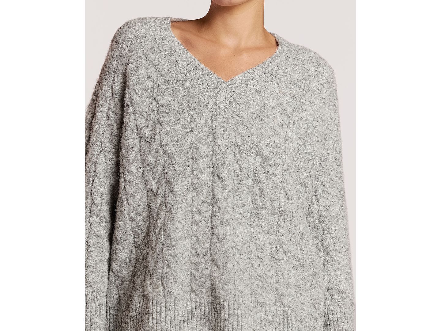 Женский свитер 4th & Reckless Emme Loose Cable-Knit V-Neck, цвет: Серый — фото 7