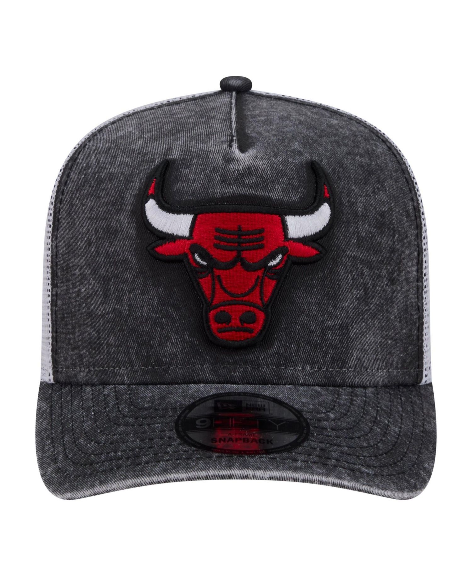 Men's Black/White Chicago Bulls Washed Meshback 9FIFTY Adjustable Hat