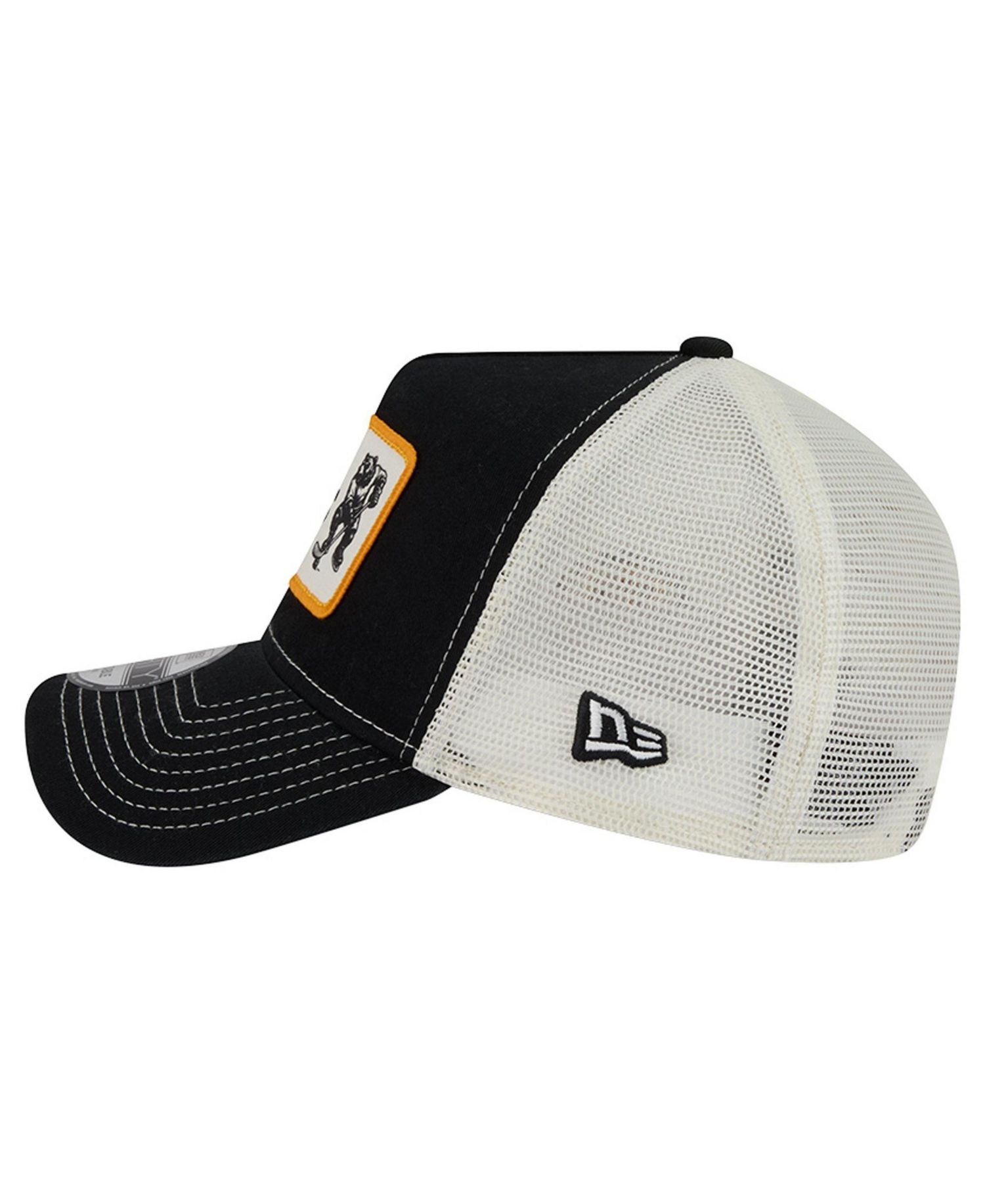 Men's Black/White Boston Bruins Skater Patch A-Frame 9FORTY Adjustable Trucker Hat