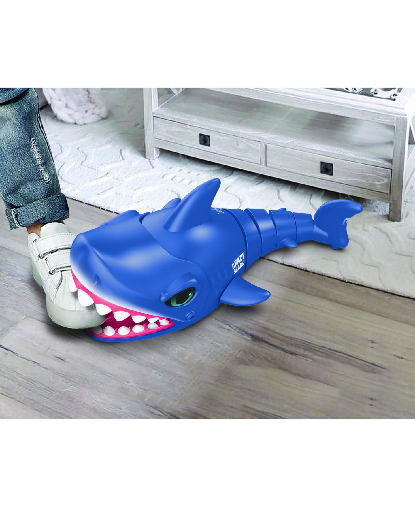 Детская игрушка Lexibook Crazy Shark Remote Control Shark With Automatic Hunt and Dance Modes — фото 3