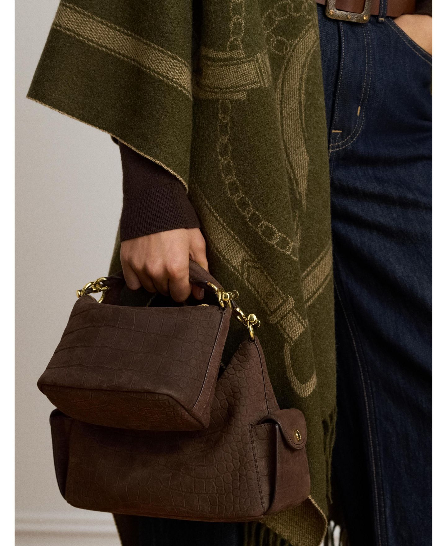Женская сумка Lauren Ralph Lauren Blaike Suede Croc-Embossed Small Shoulder, цвет: Каштановый коричневый — фото 3
