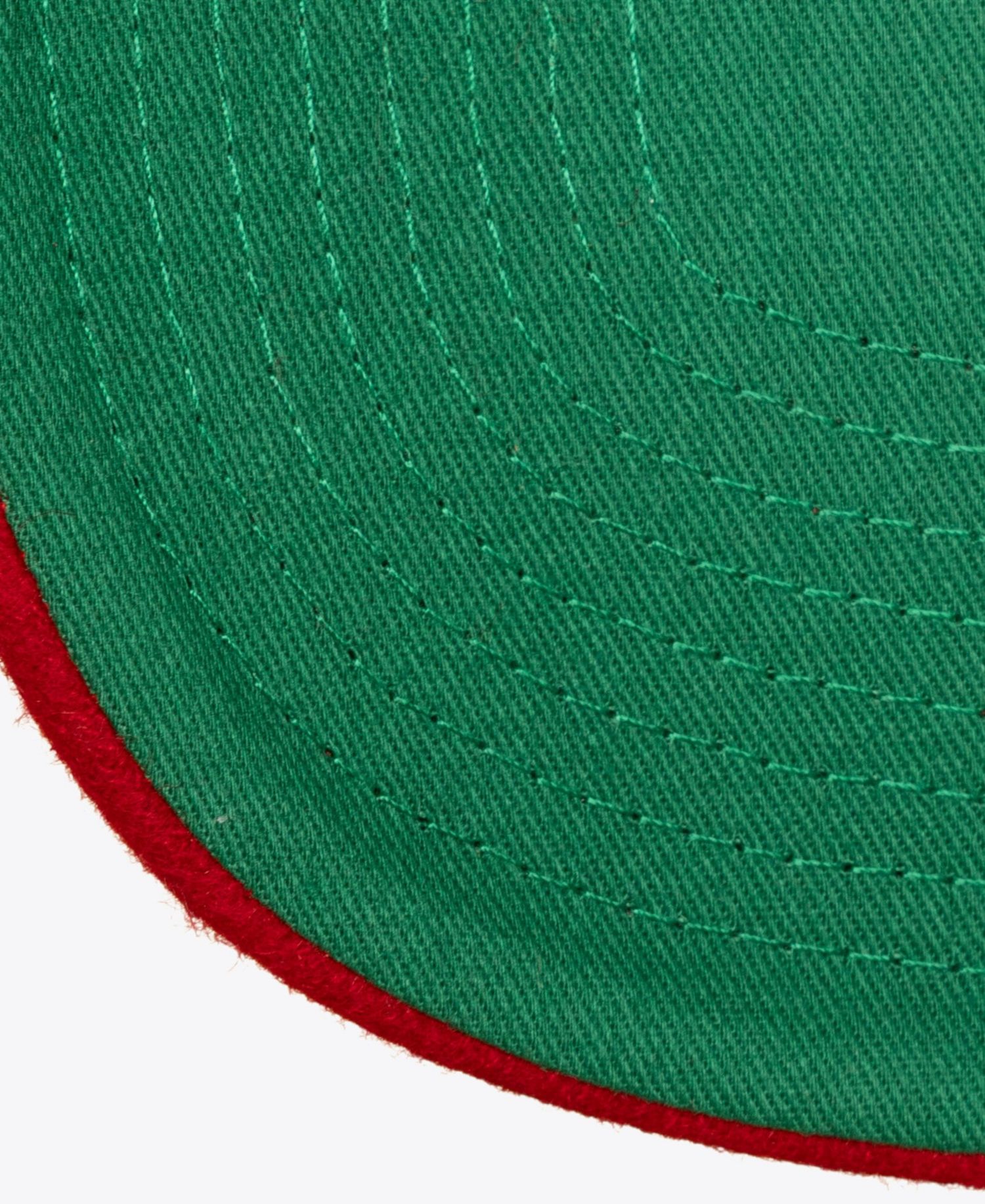 Men's Cream New Jersey Devils Retro Roots Vintage Stripe Pro Snapback Hat