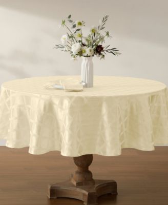 Laurel Leaf Ivory Round Tablecloth, 90" x 90"