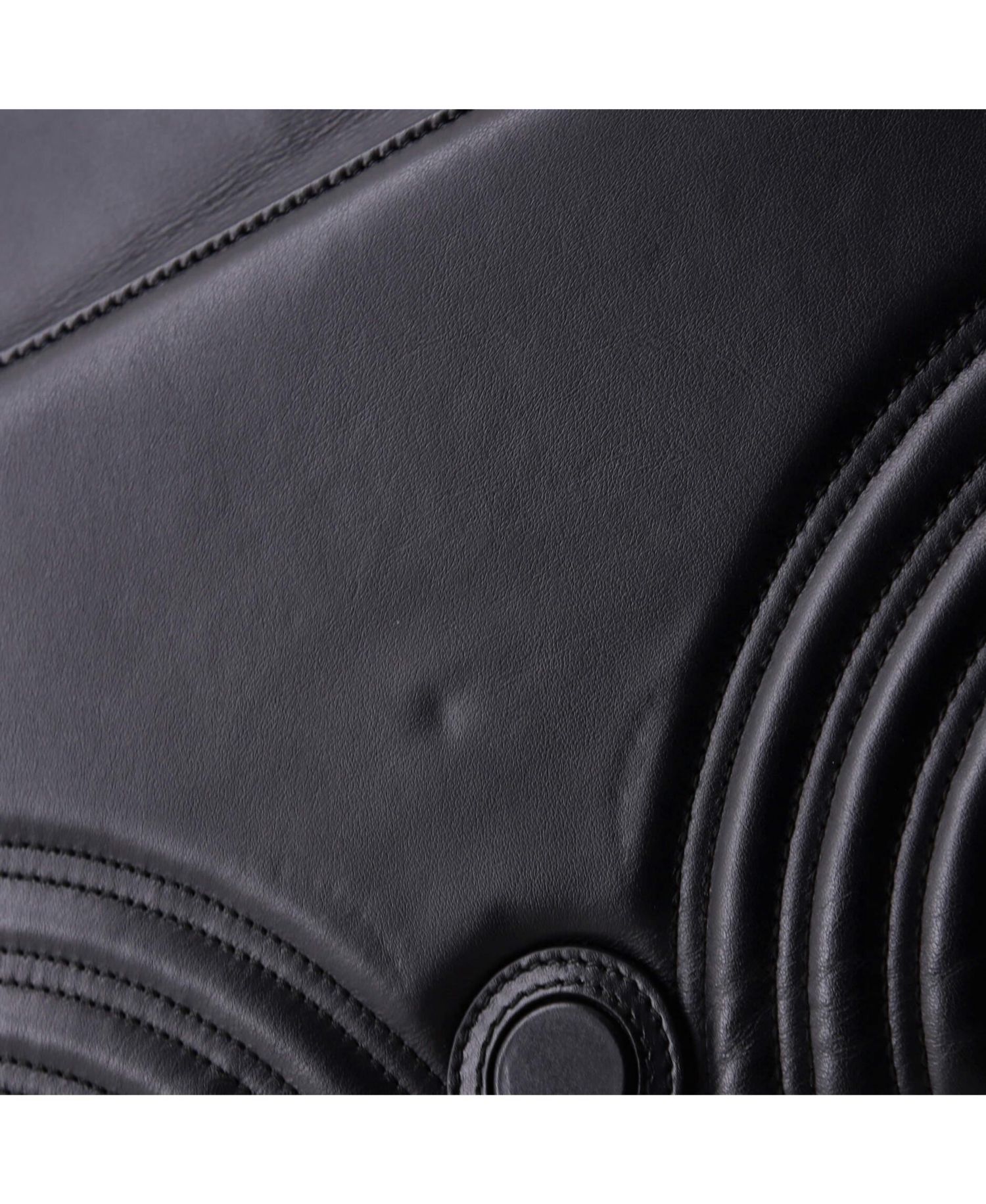 GG Marmont Flap Clutch Matelasse Leather